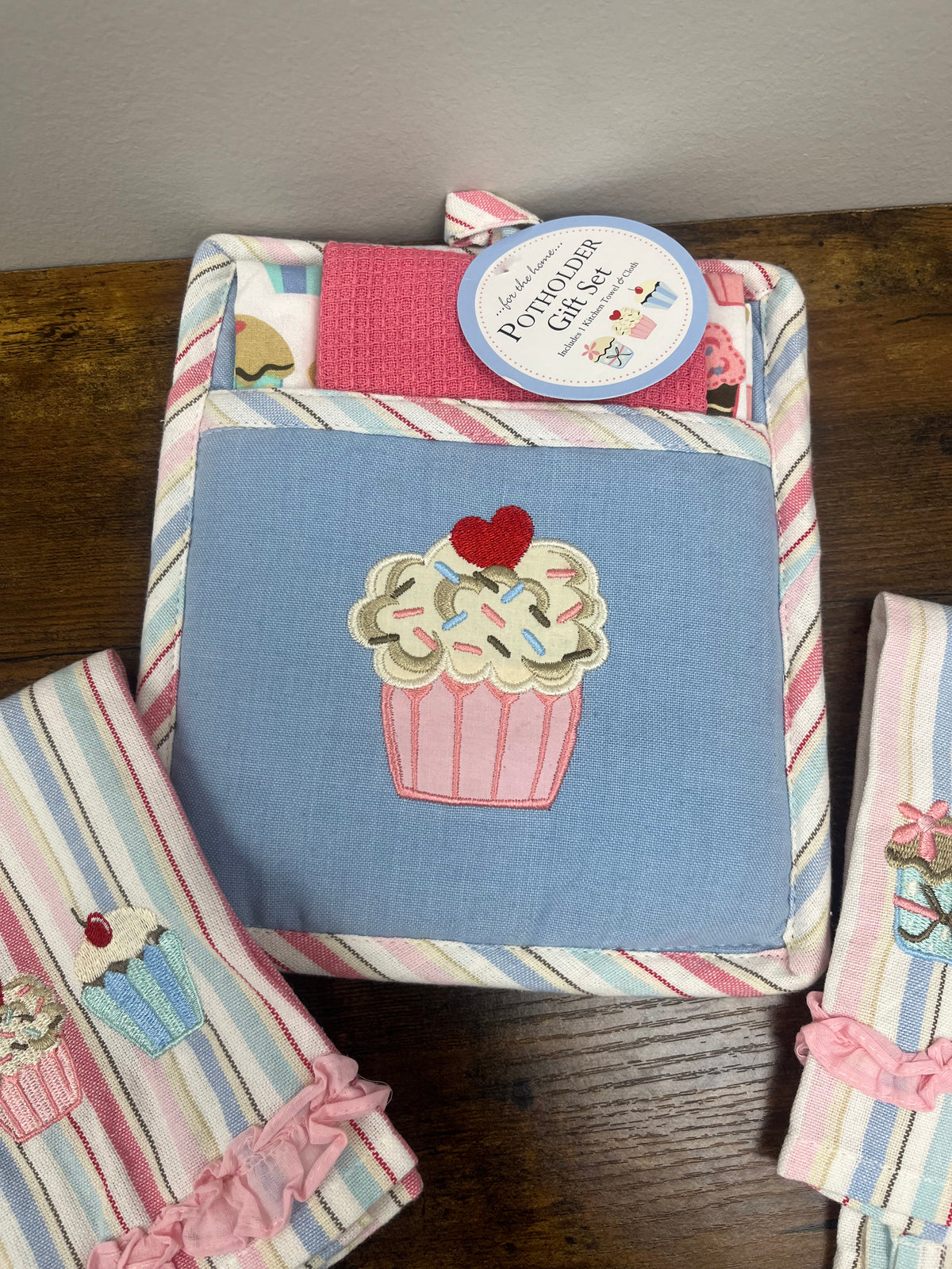 New 5 piece Cupcake Kitchen Set