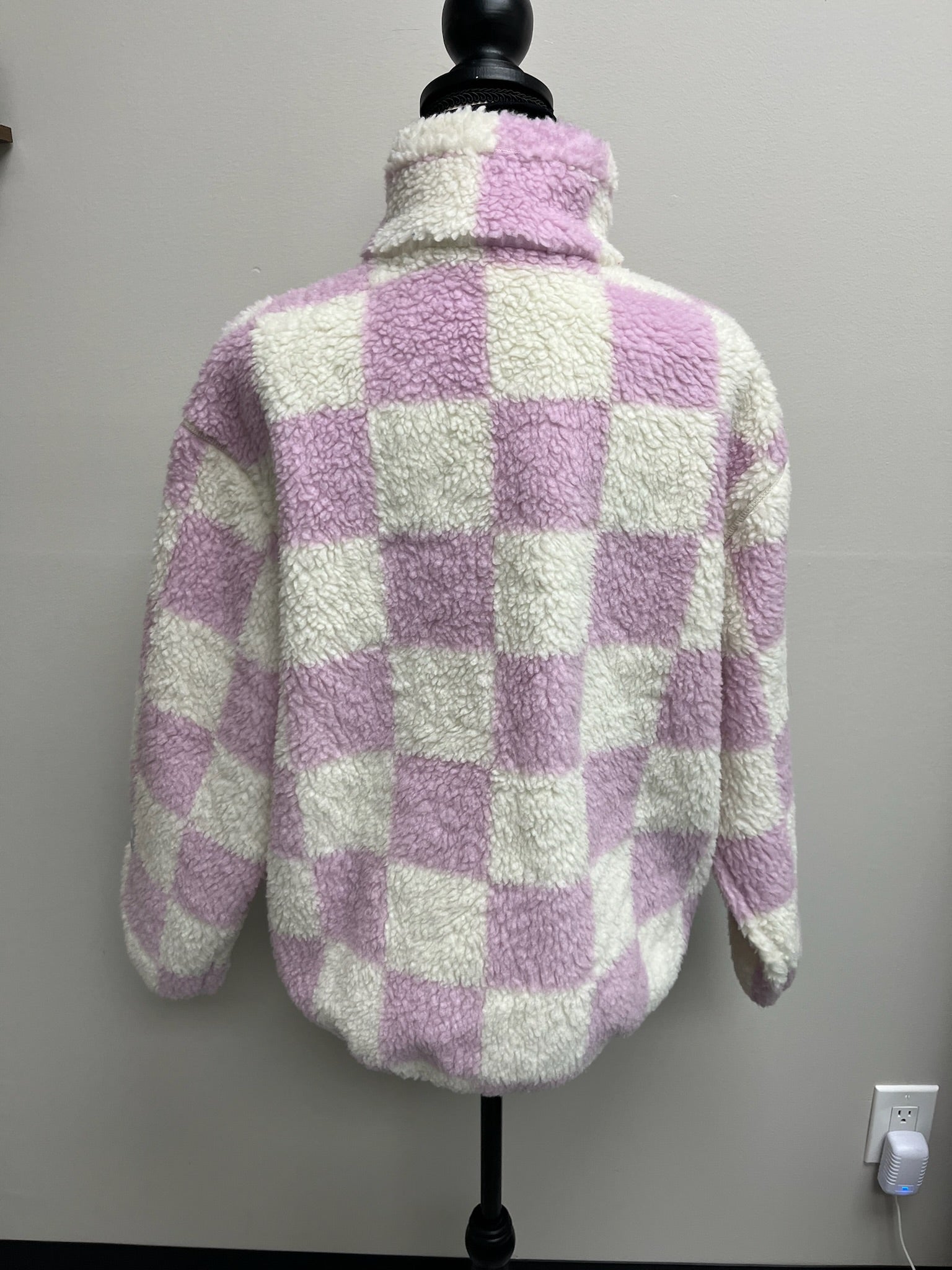 New Women’s Checkered Sweater