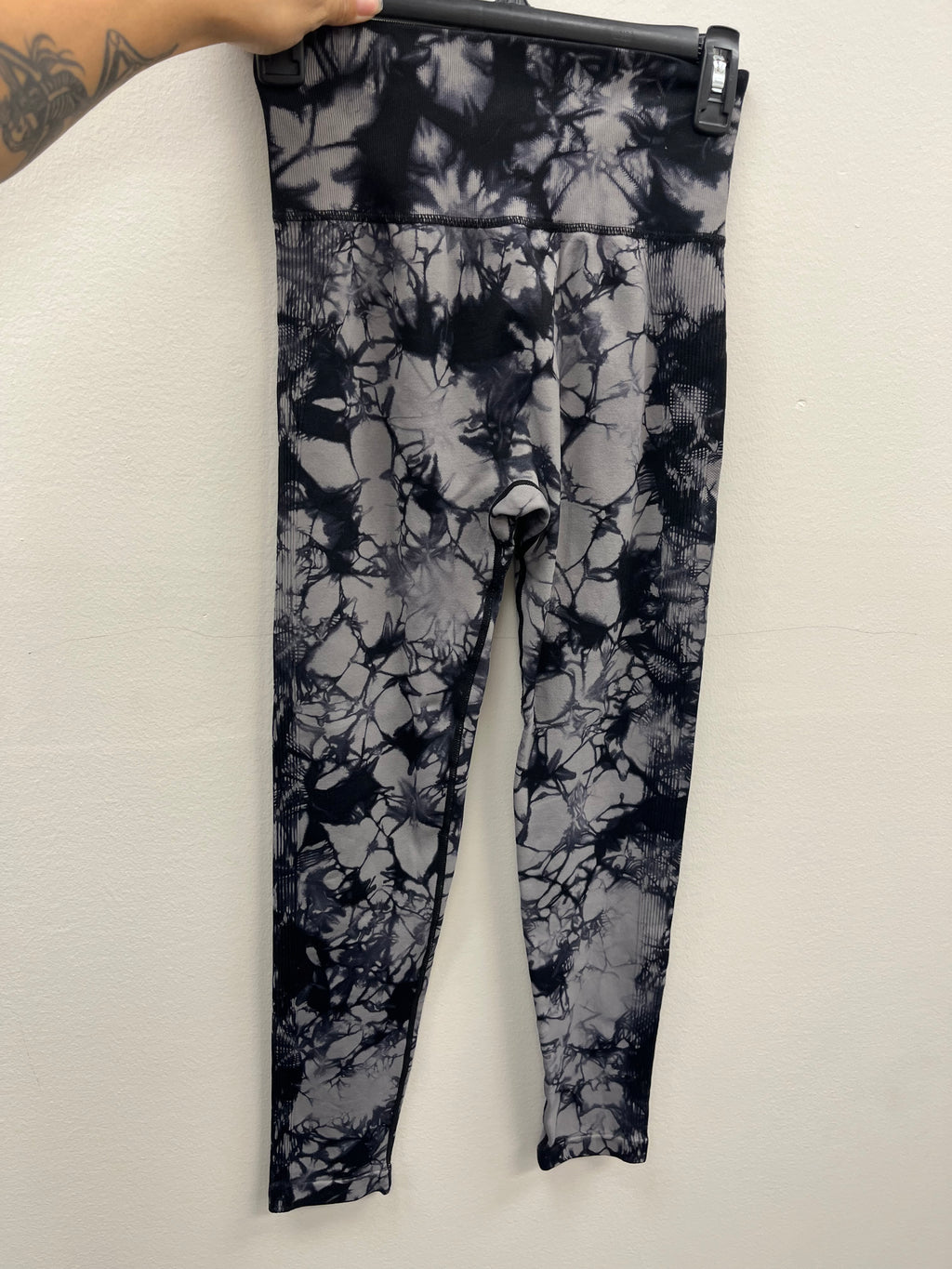 Used Women’s Tie Dye Athletic Pants