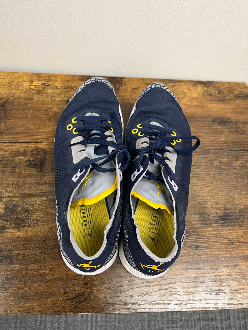 Used Men’s Jordan Racerback Sneakers