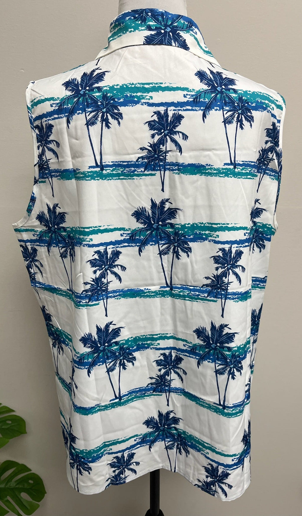 New Women’s Floral Button Up Tank Top