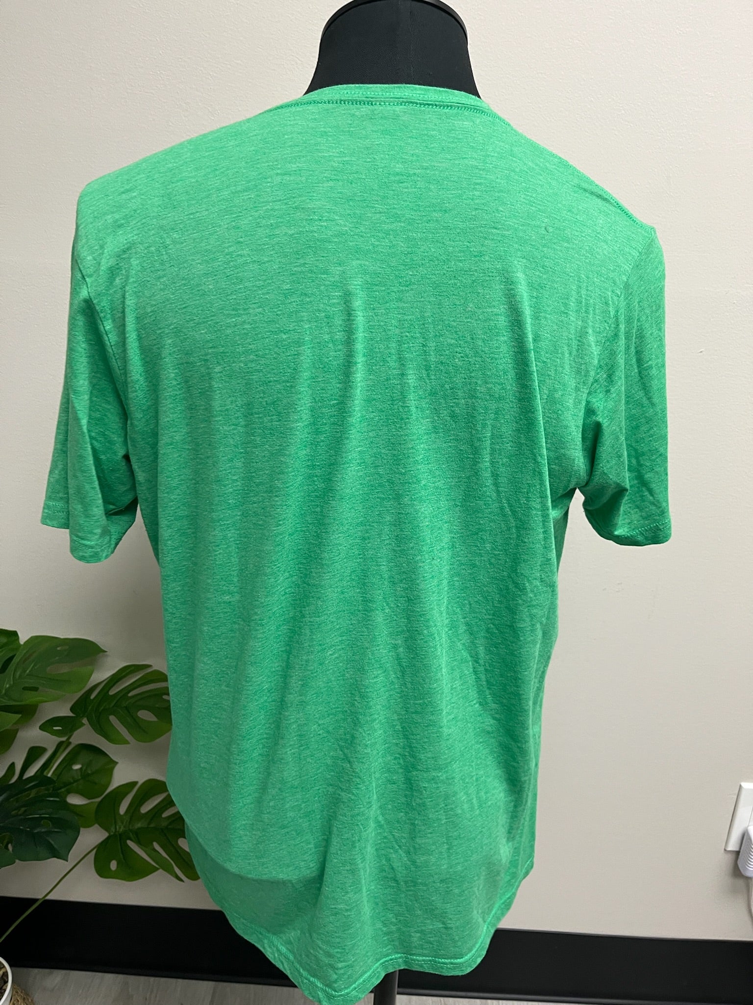 Used Men’s Green Shirt