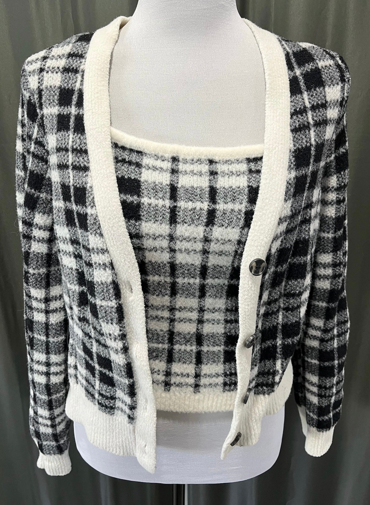 Two Piece Tank Top & Sweater Set image 0