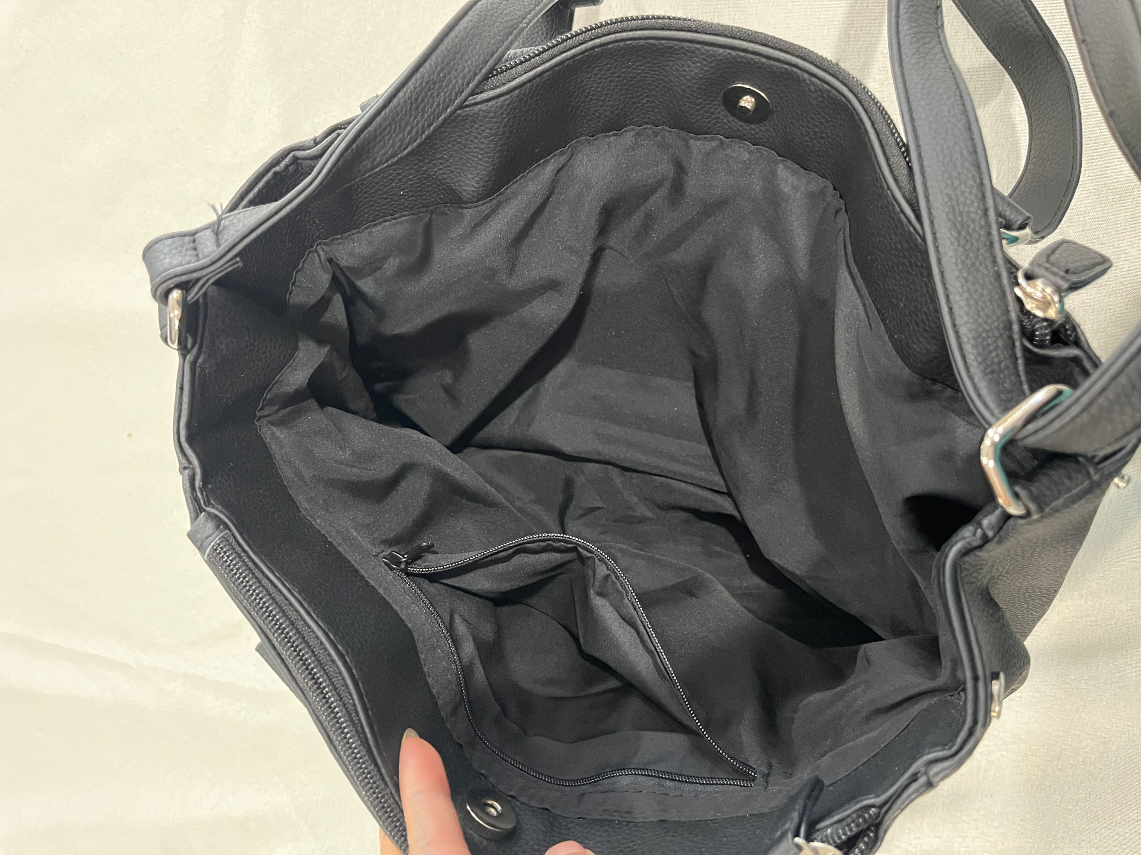 Black Purse  image 4