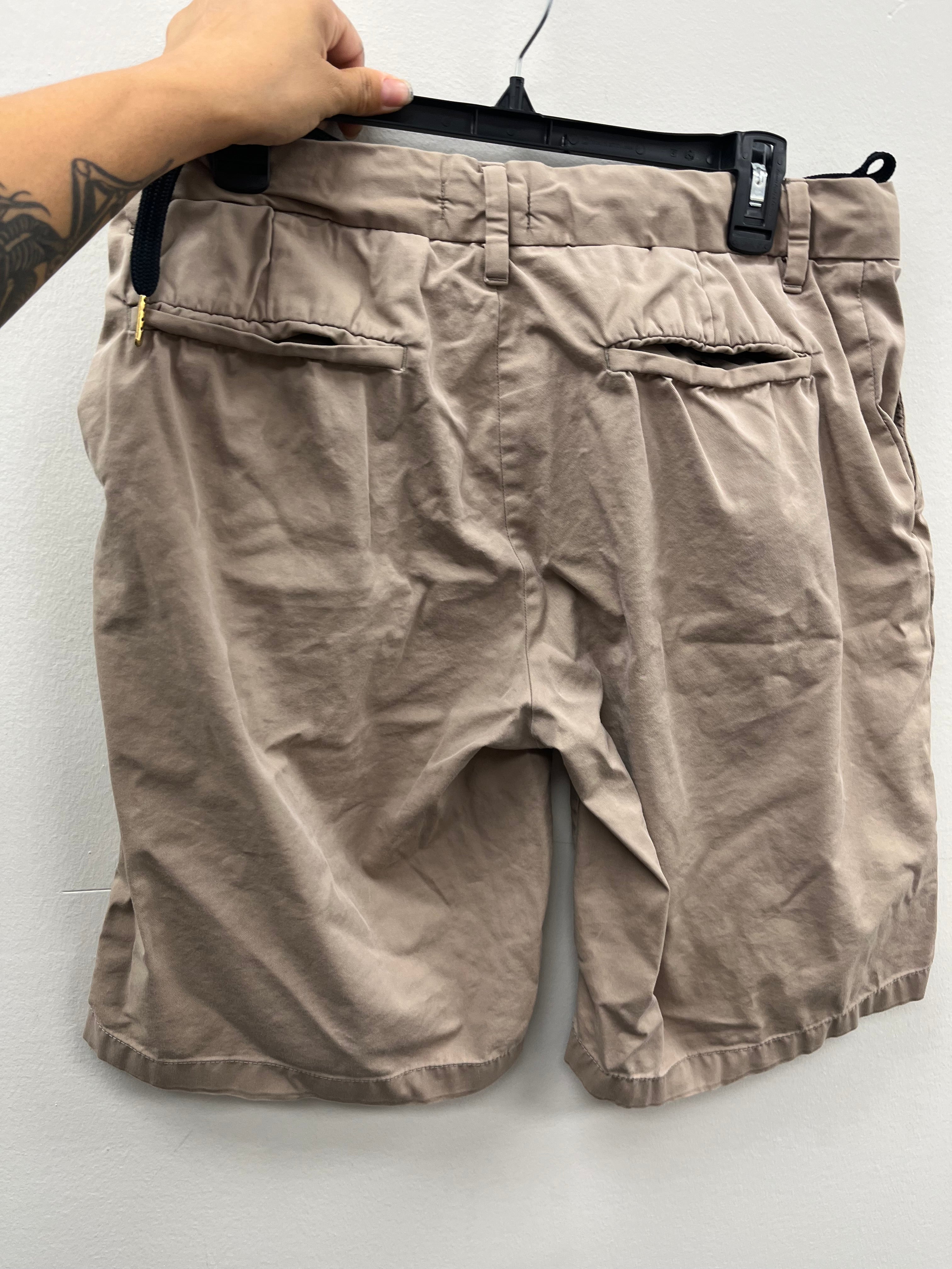 Used Men’s Khaki Shorts