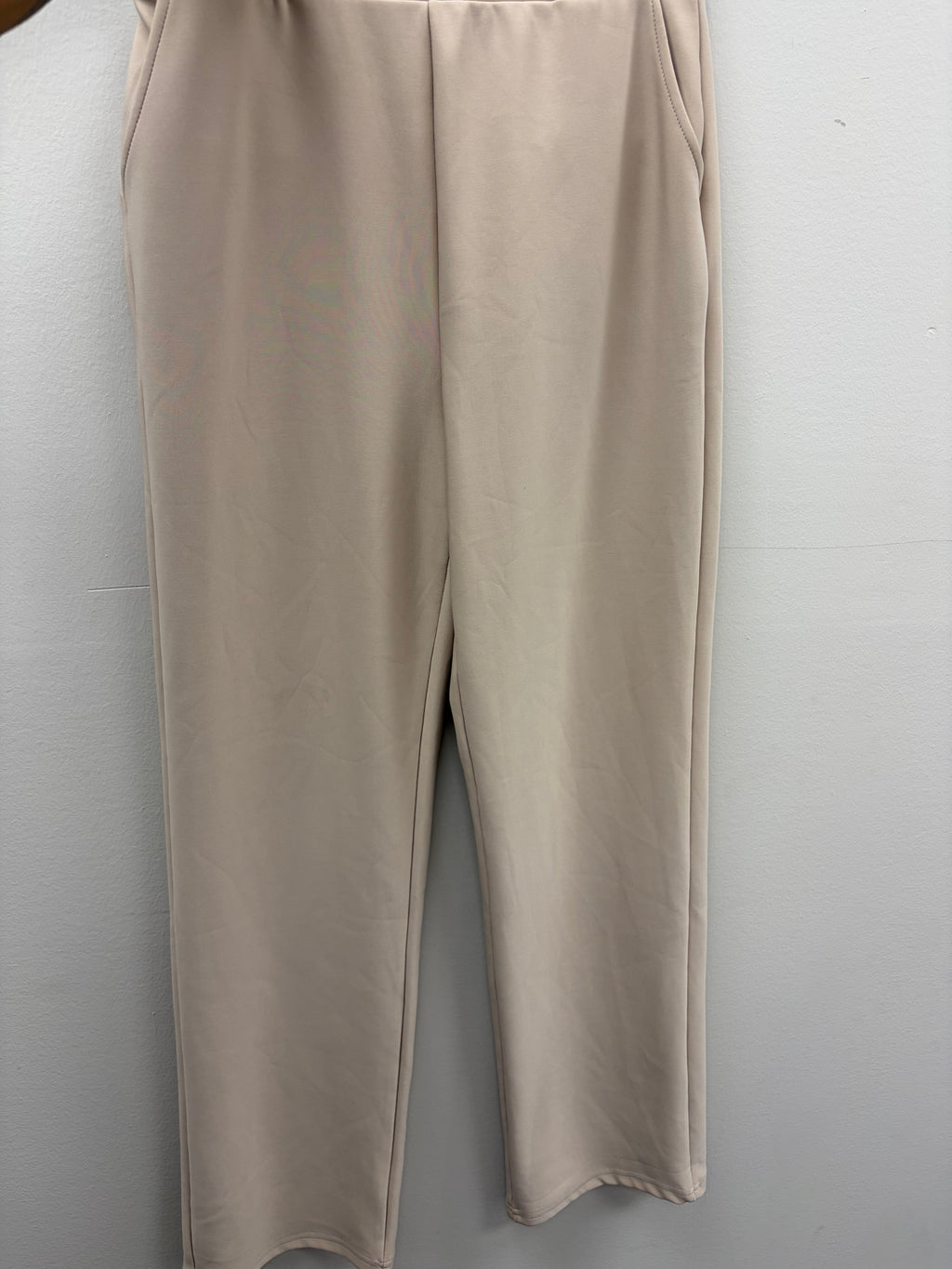 New Women’s Beige Flowy Pants