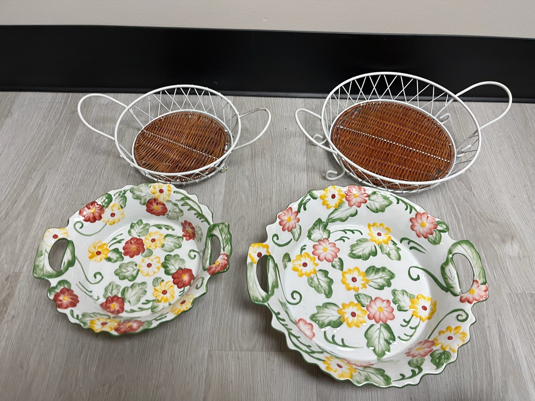 Vintage 4 Piece Floral Bowls With Rattan Basket Holders