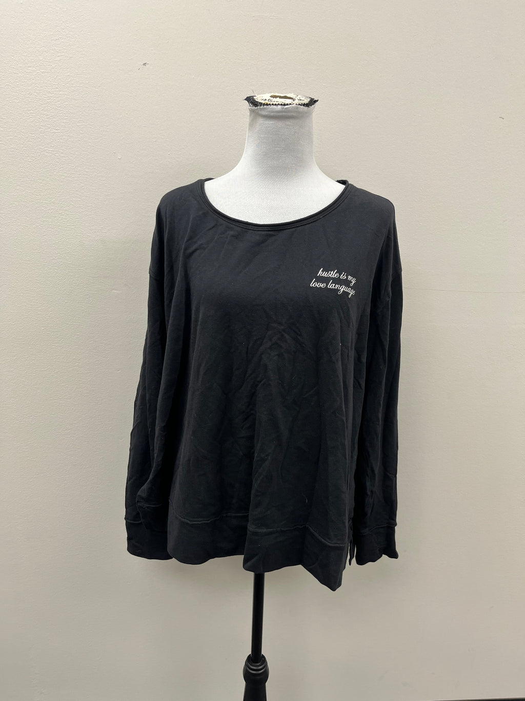 Used Women’s Black Hustle is my Love Language Long Sleeve Shirt