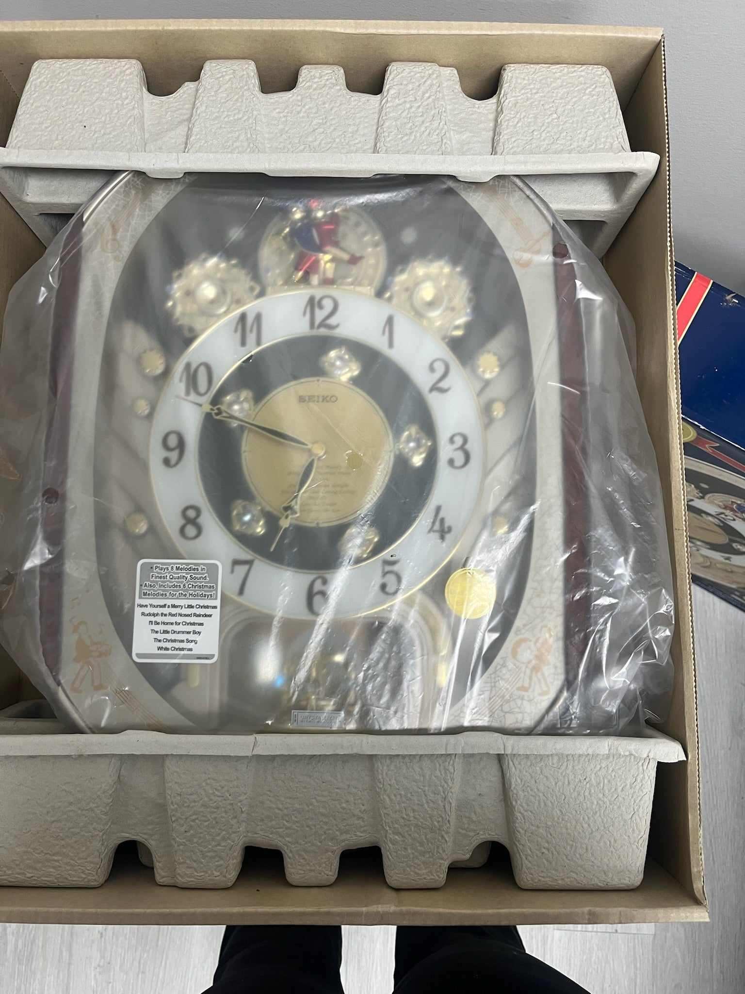 New Special Collectors Edition Seiko Melodies In Motion Clock