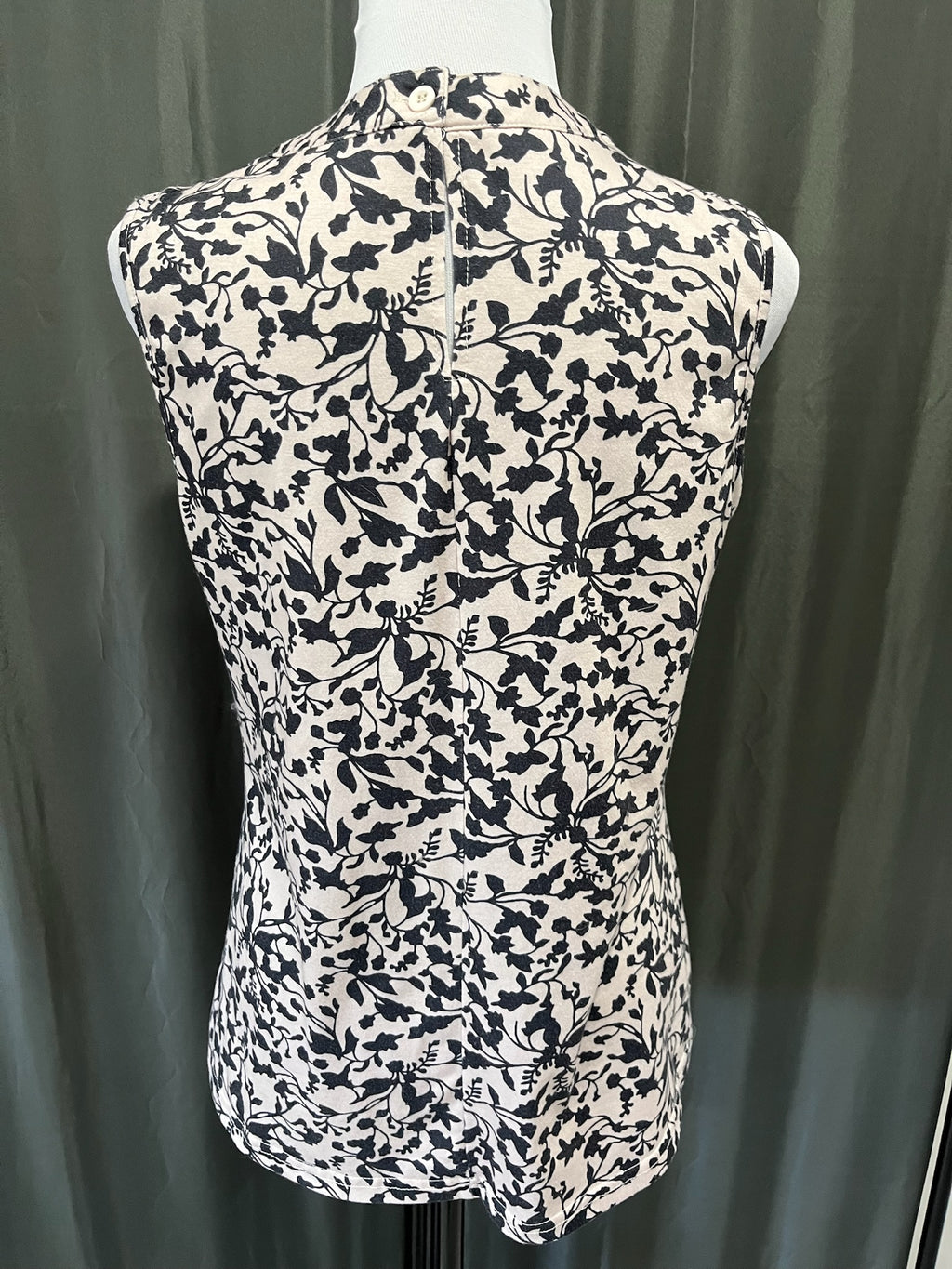 Women’s Top image 2