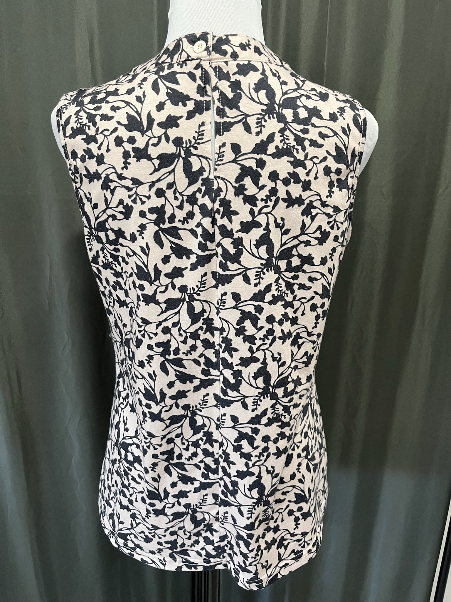 Women’s Top image 2