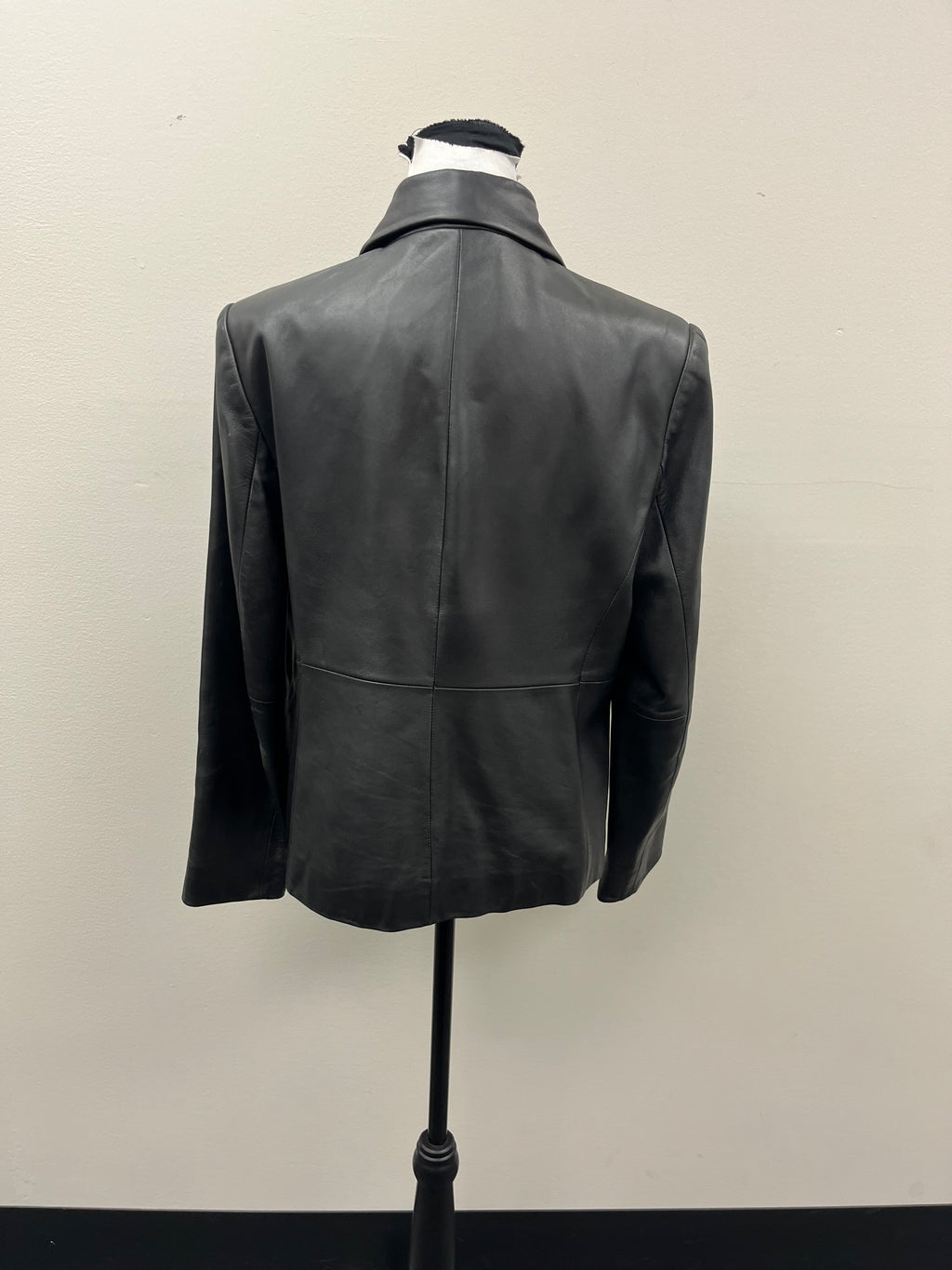Used Women’s Black Jacket