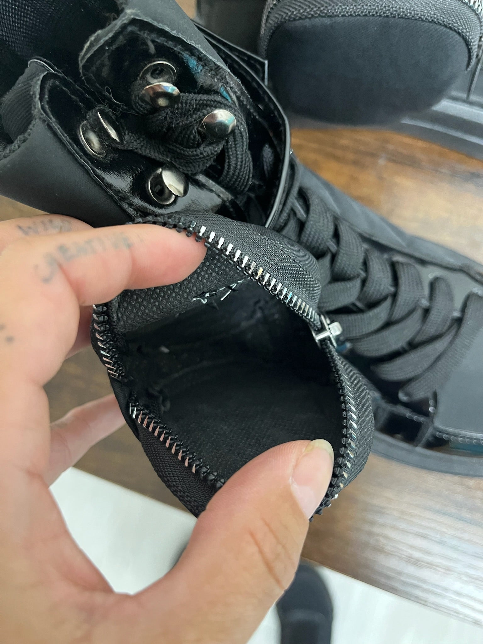 Women’s Black Boots With Ankle Pouch