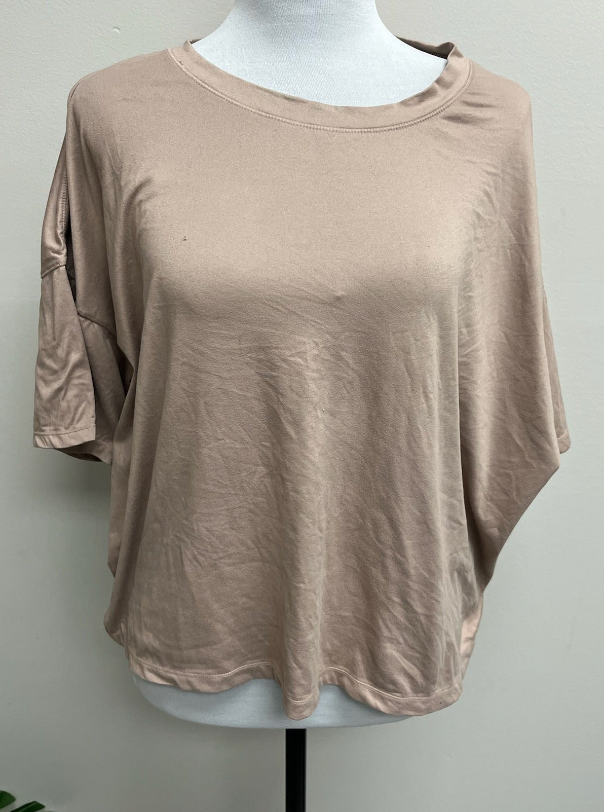Used Women’s Crop Top