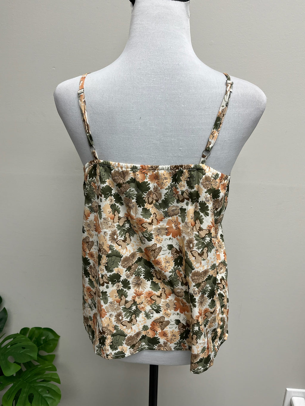Used Women’s Tank Top