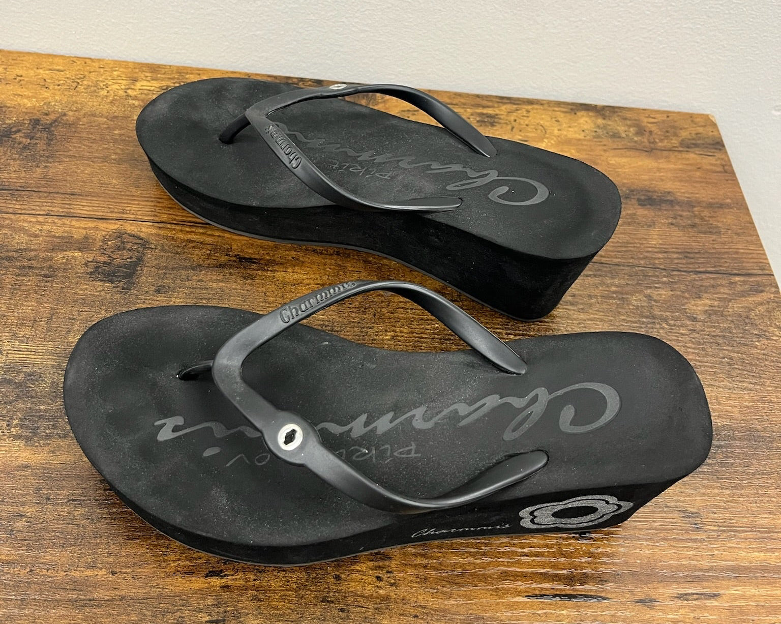 Used Women’s Black Wedge Sandals