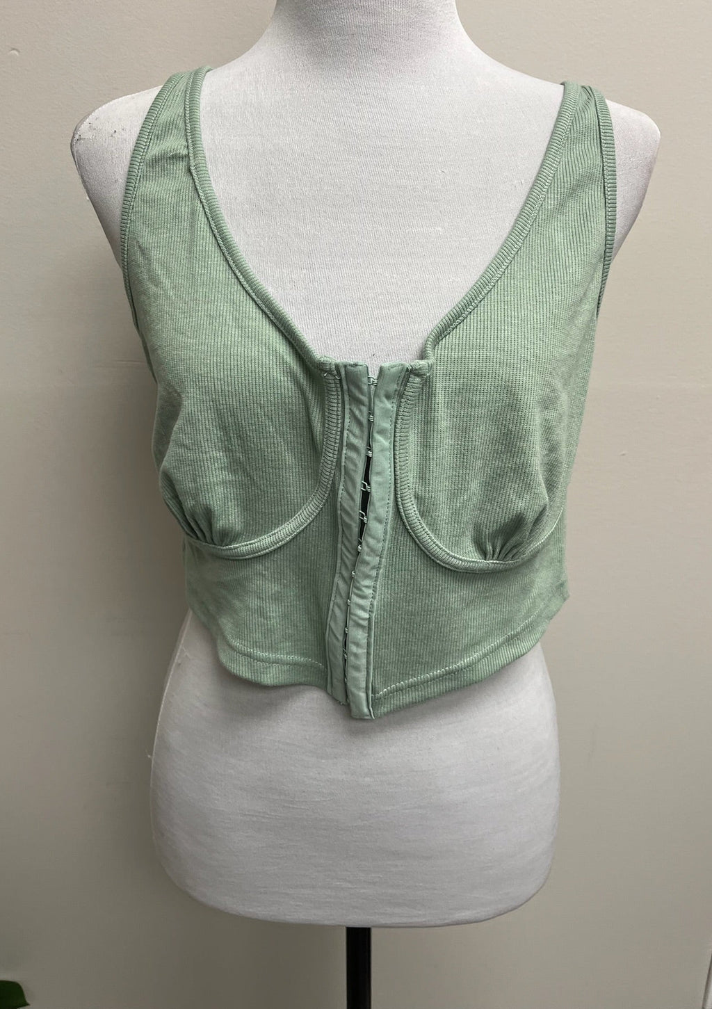 Used Women’s Green Crop Tank Top