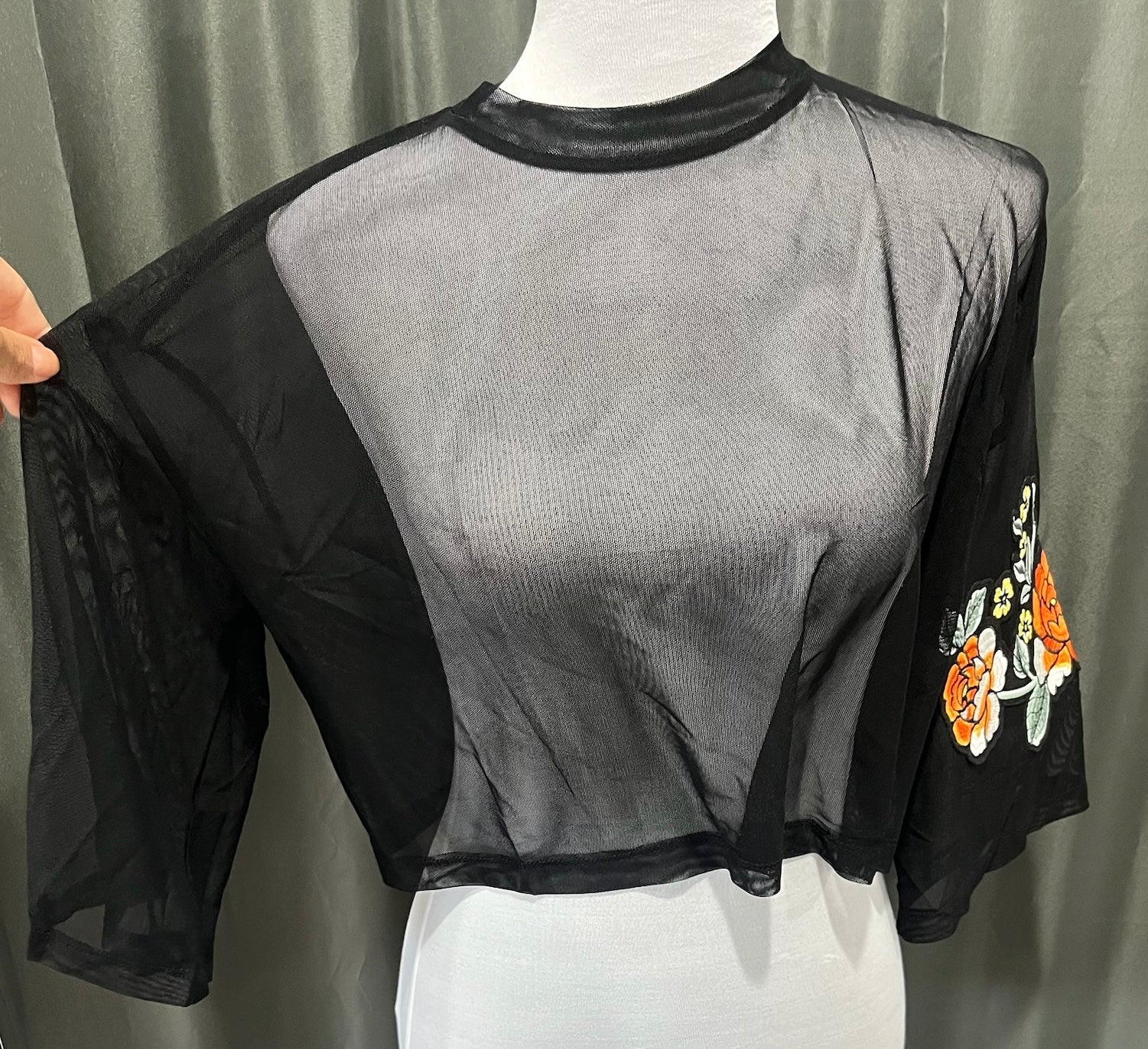 Women’s Black Mesh Floral Crop Top image 1