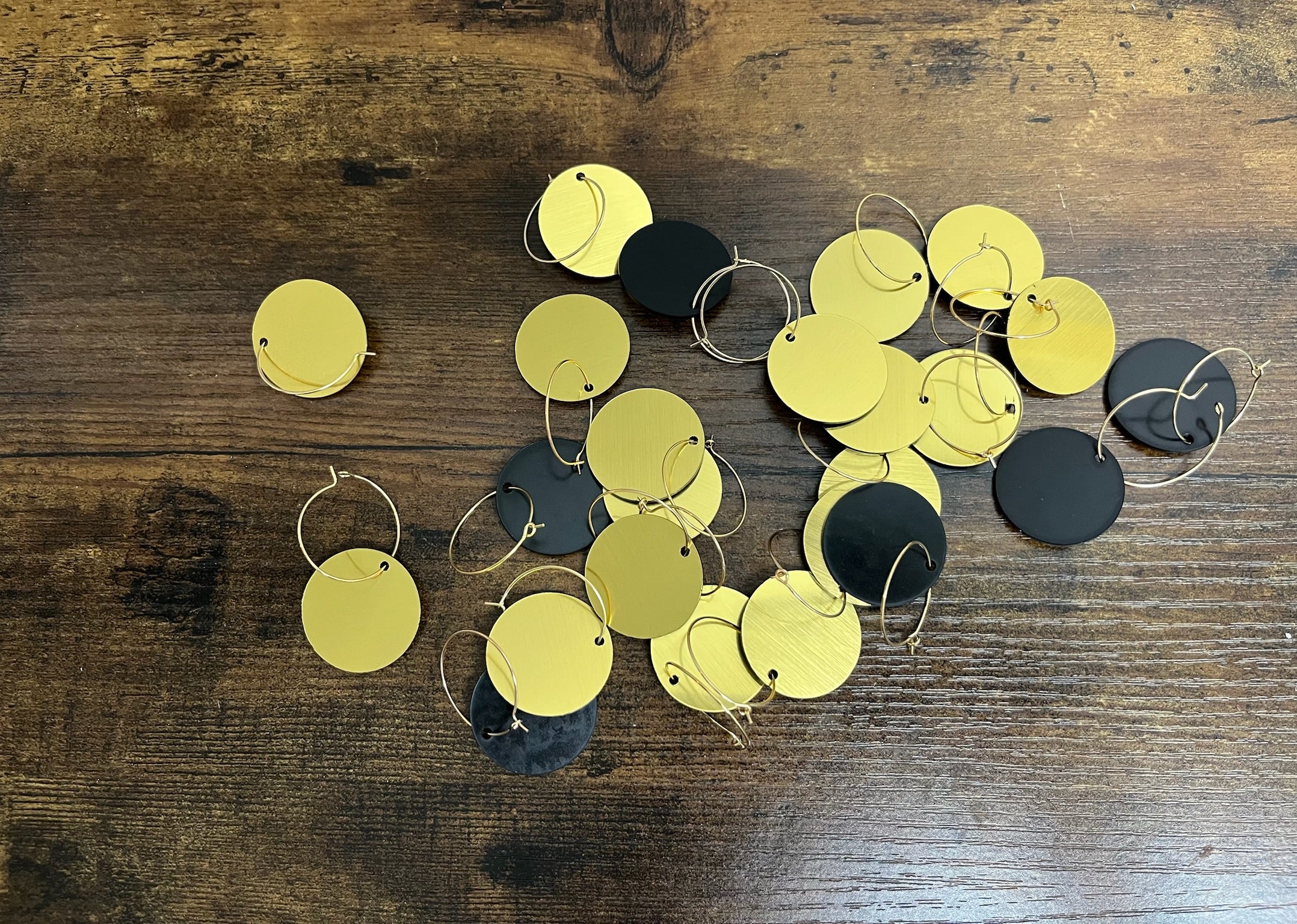 New 24 Piece Wine Charms