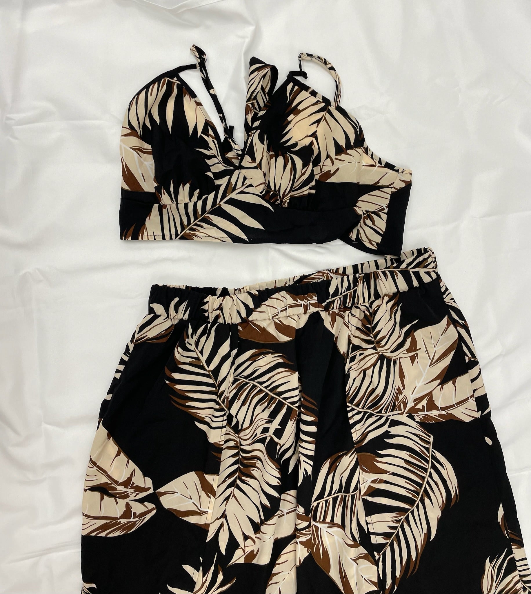 Women’s Two Piece Floral Crop Top & Skirt Set