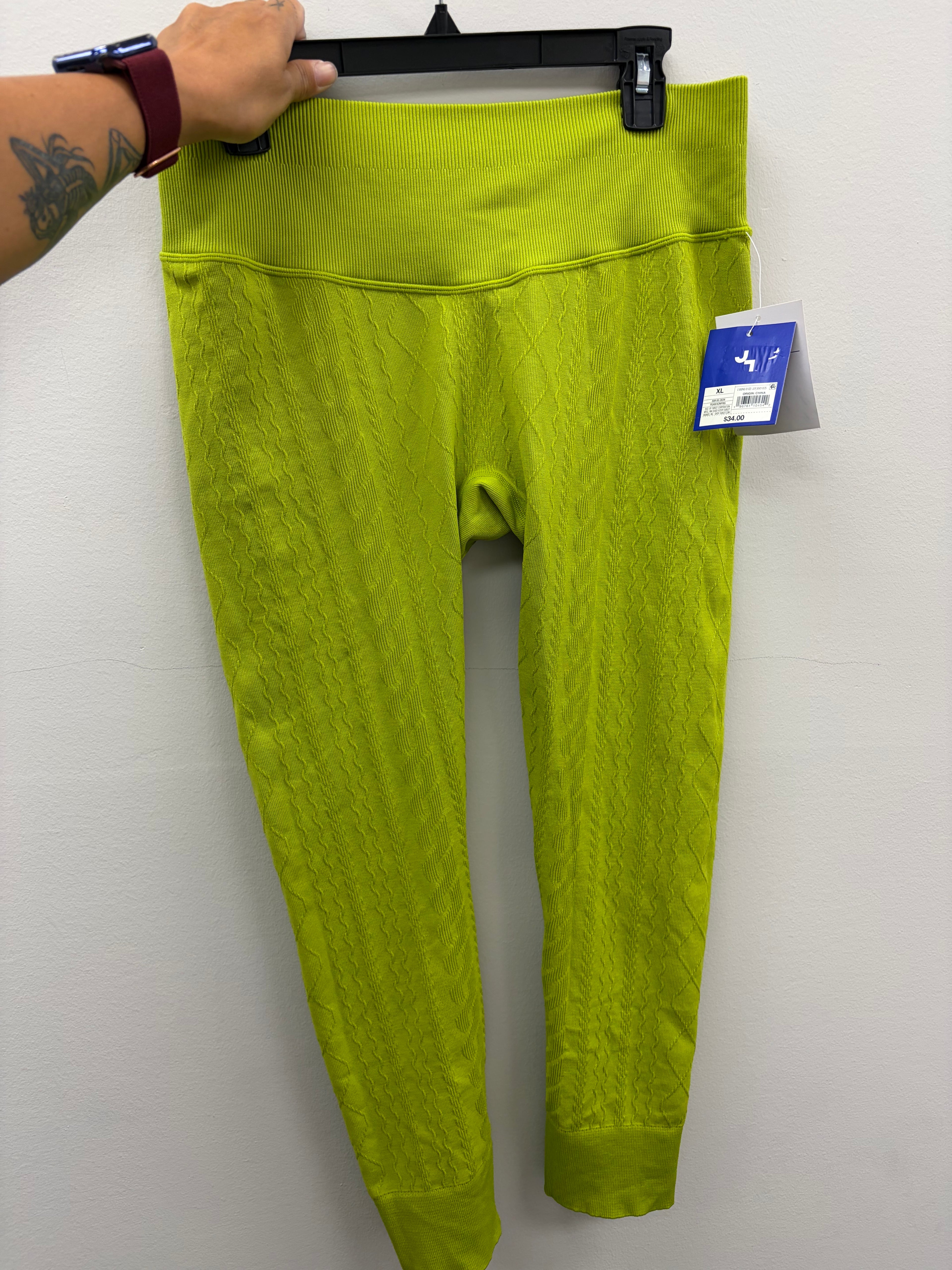 New Women’s Green Athletic Pants