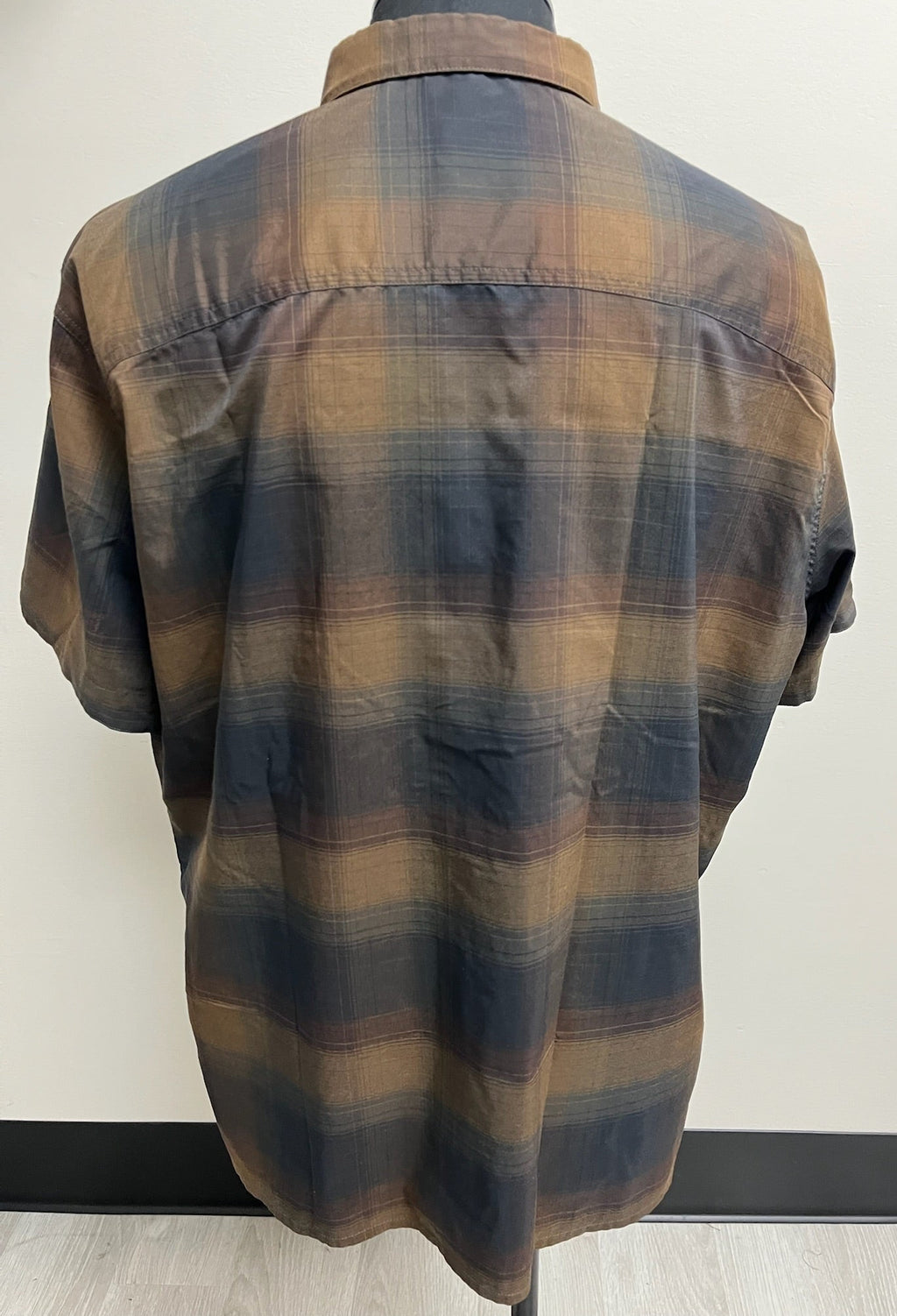 Used Men’s Brown Flannel Shirt