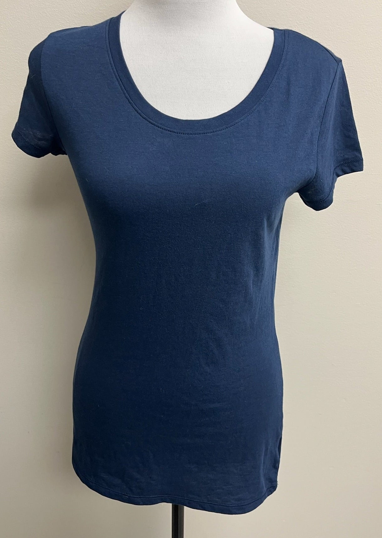 Used Women’s Blue Shirt