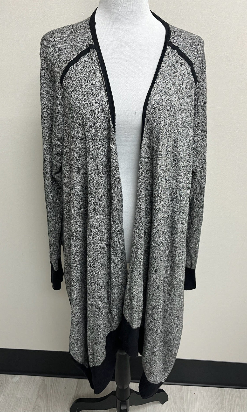 Used Women’s Grey Cardigan