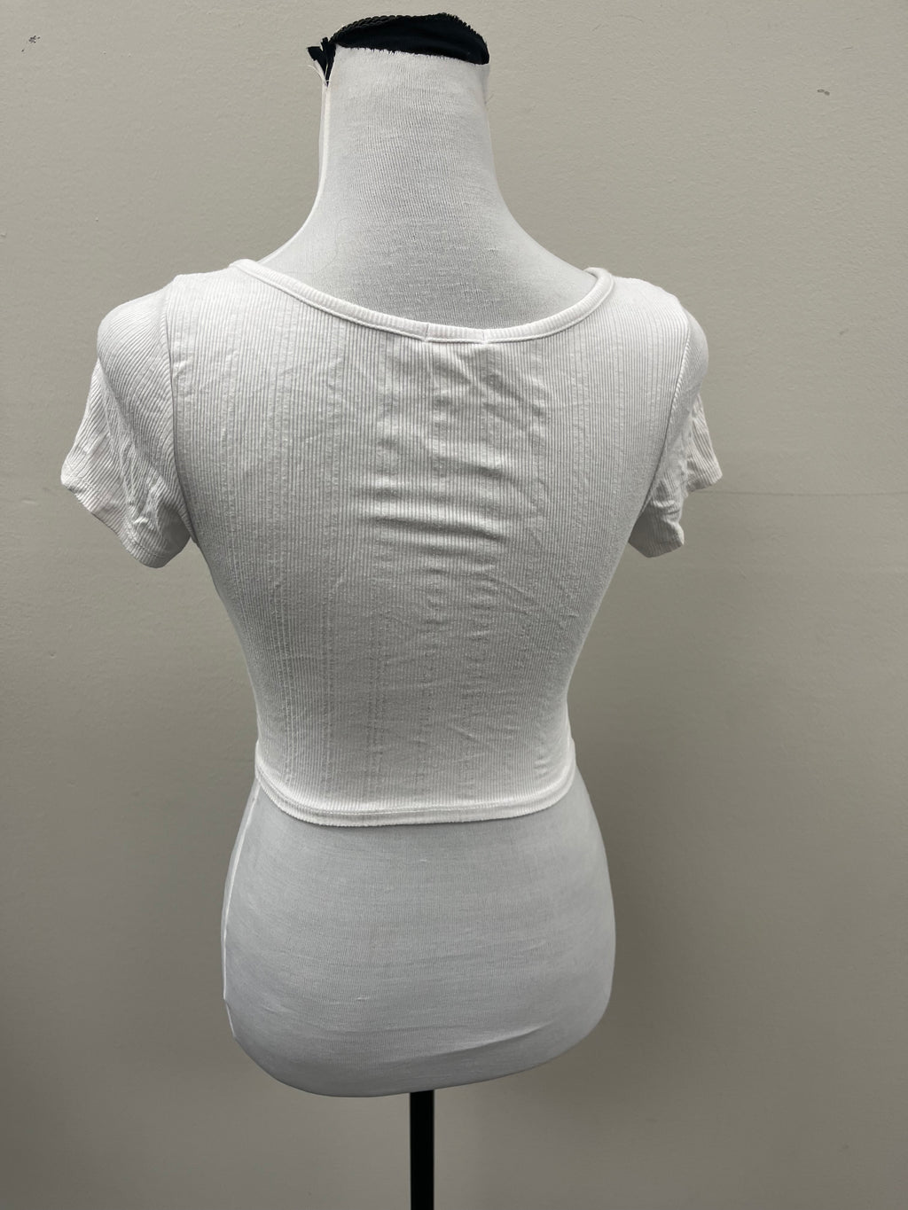 Used Women’s White Crop Top