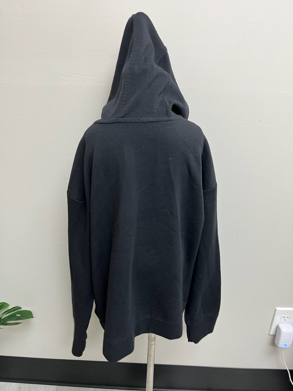 Used Unisex Children’s Black Hooded Sweater