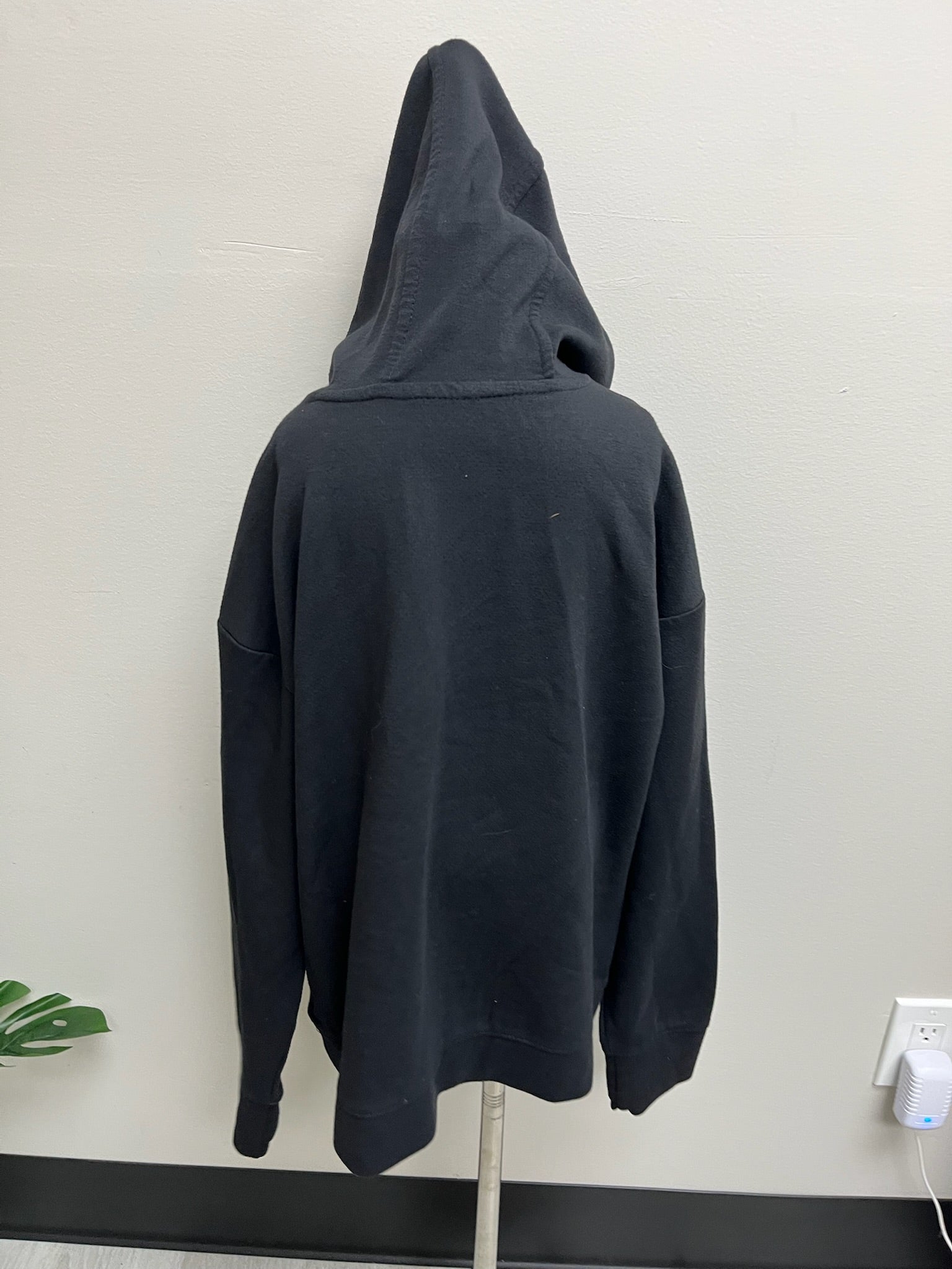 Used Unisex Children’s Black Hooded Sweater