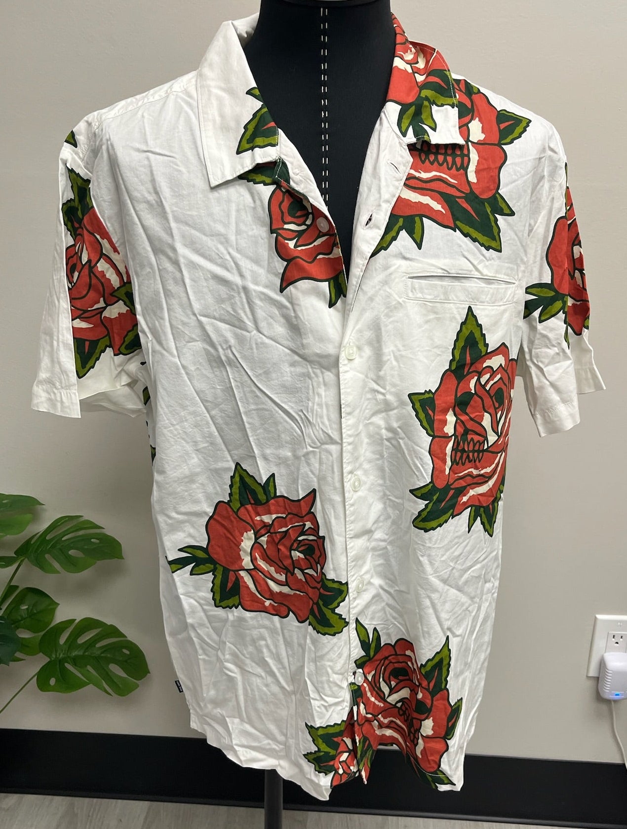 New Men’s Floral Button Up Shirt