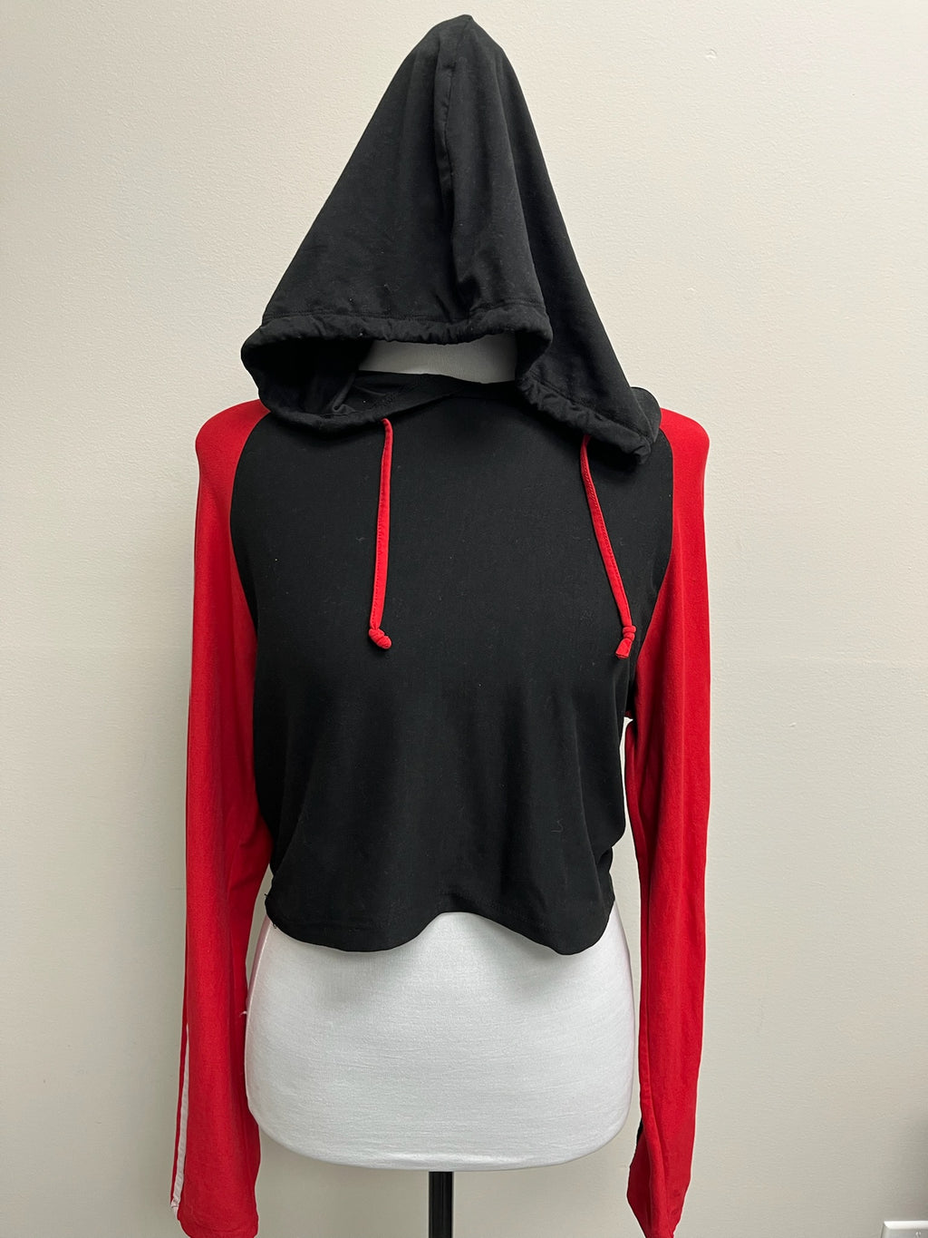Used Women’s Black & Red Crop Hoodie