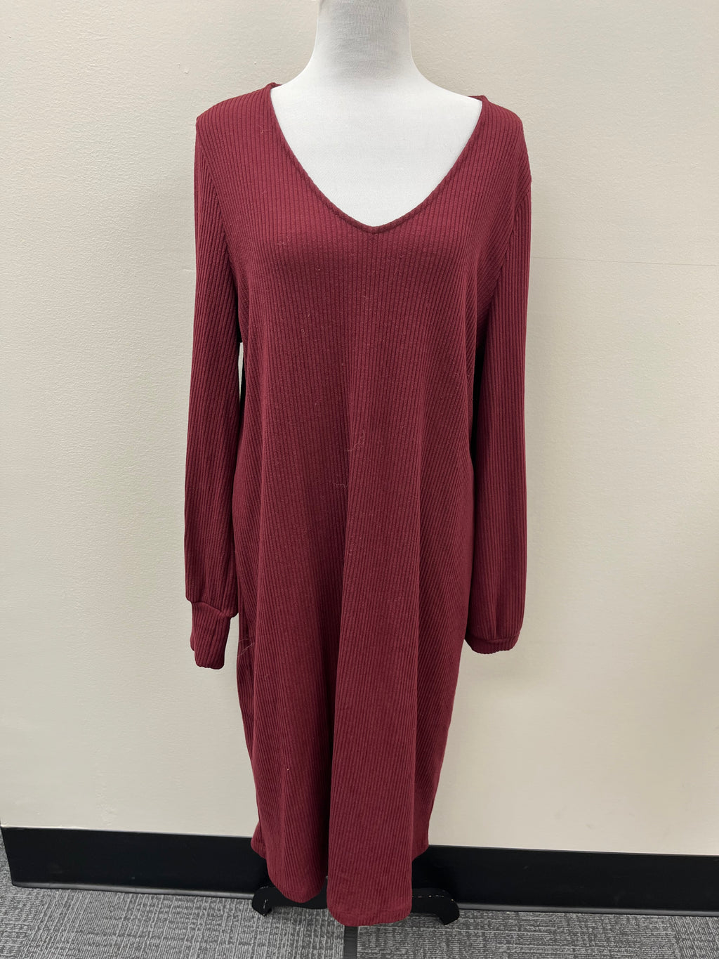 Used Women’s Burgundy Dress