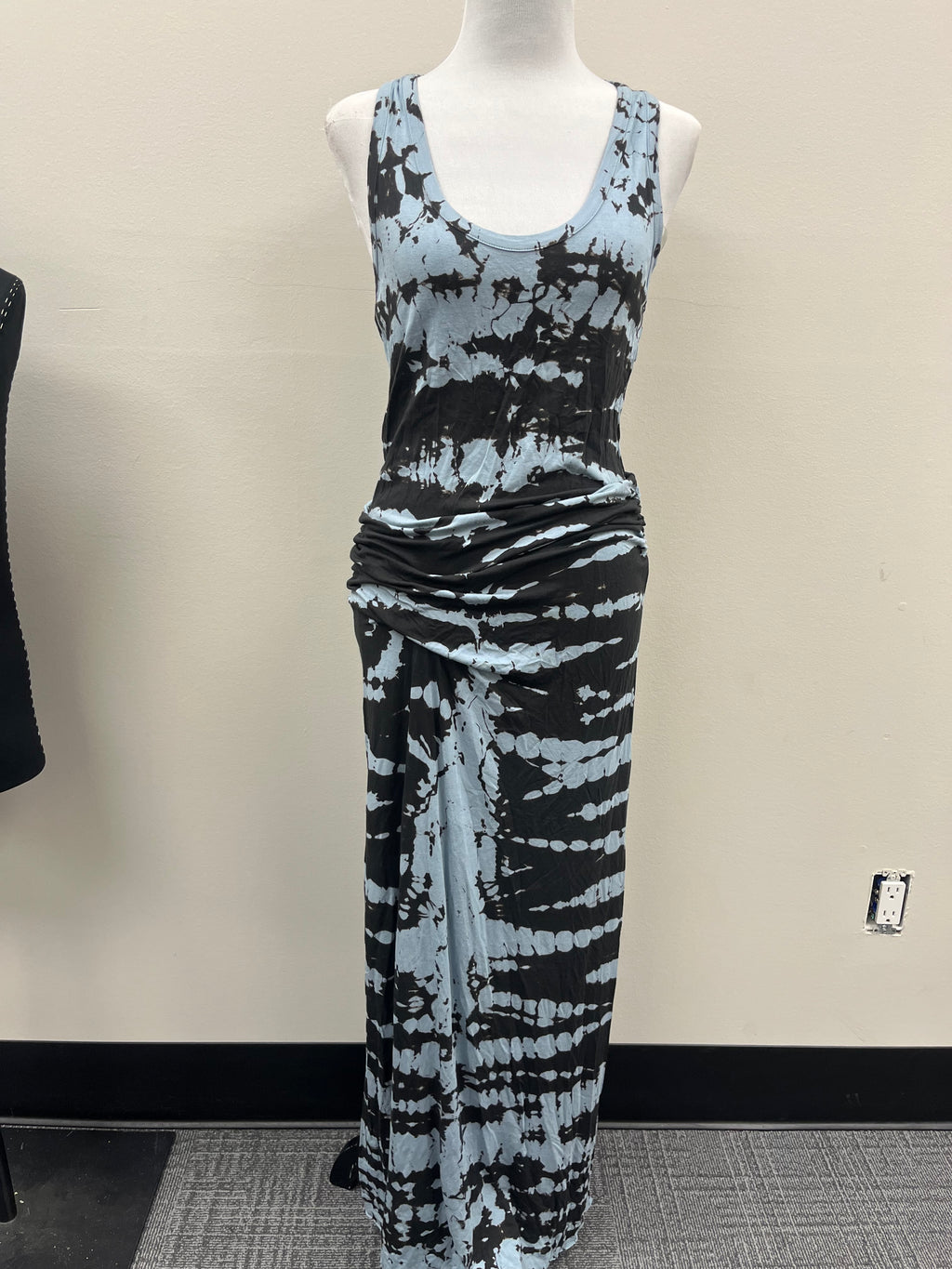 Used Women’s Tie Dye Dress
