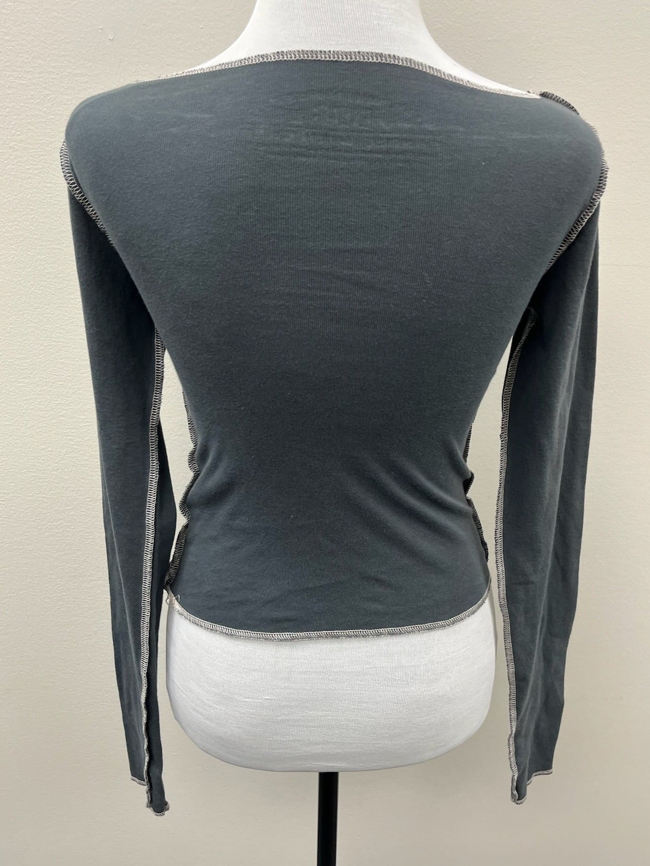 Used Women’s Grey Long Sleeve Shirt