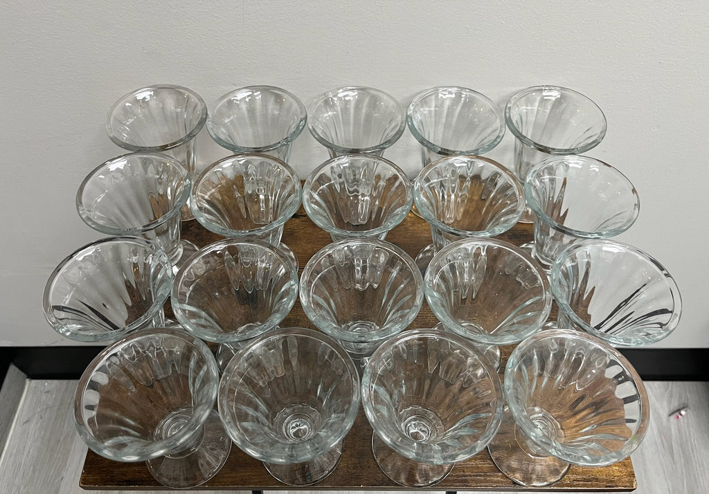 Used Vintage Ribbed Ice Cream Dessert 19 Piece Glass Cups
