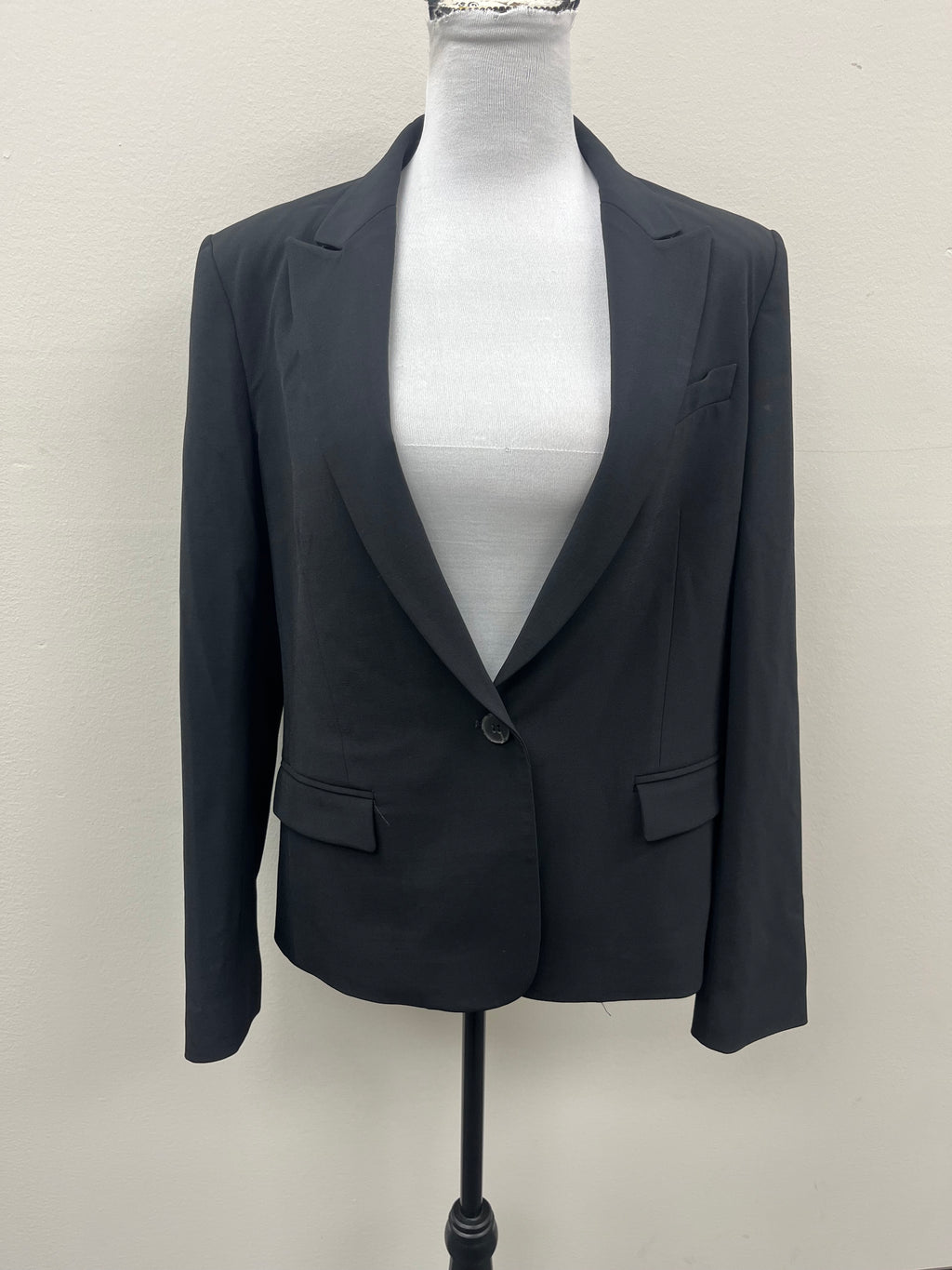 Used Women’s Black Suit Jacket