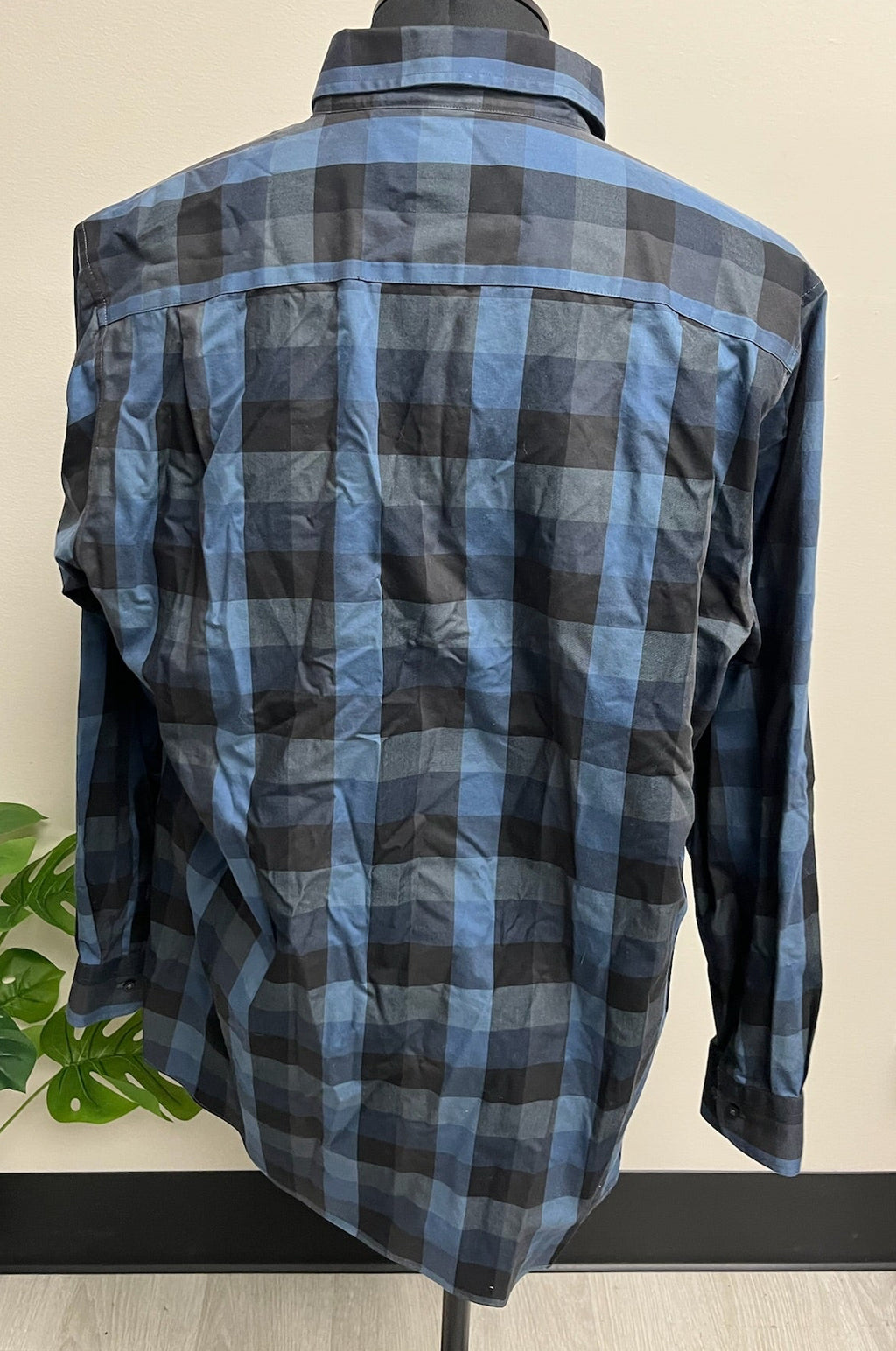 Used Men’s Blue Flannel