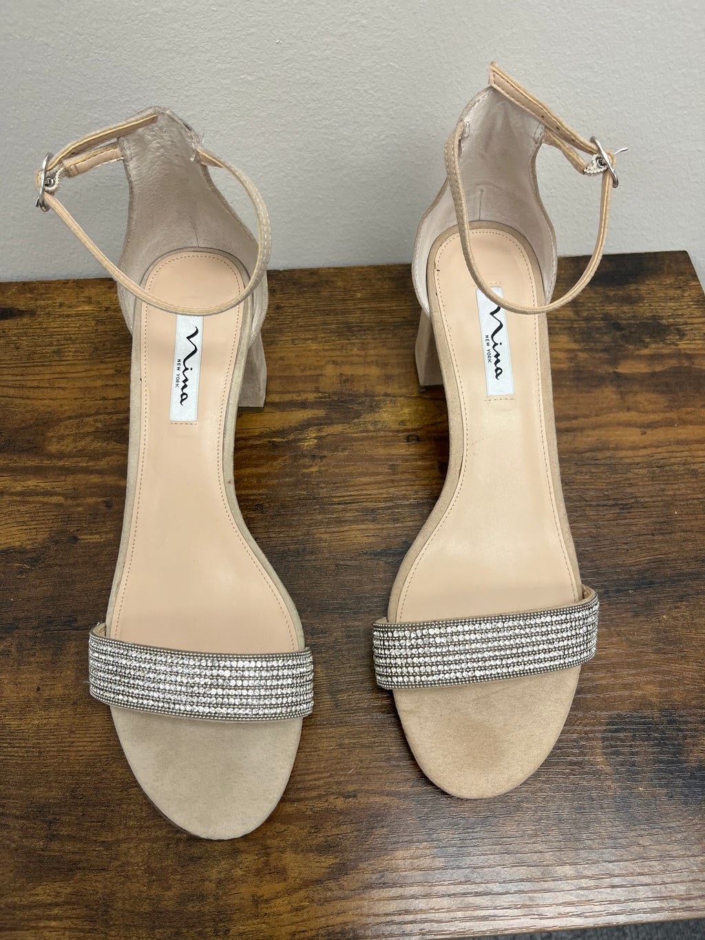 Used Women’s Tan Sparkly Heels