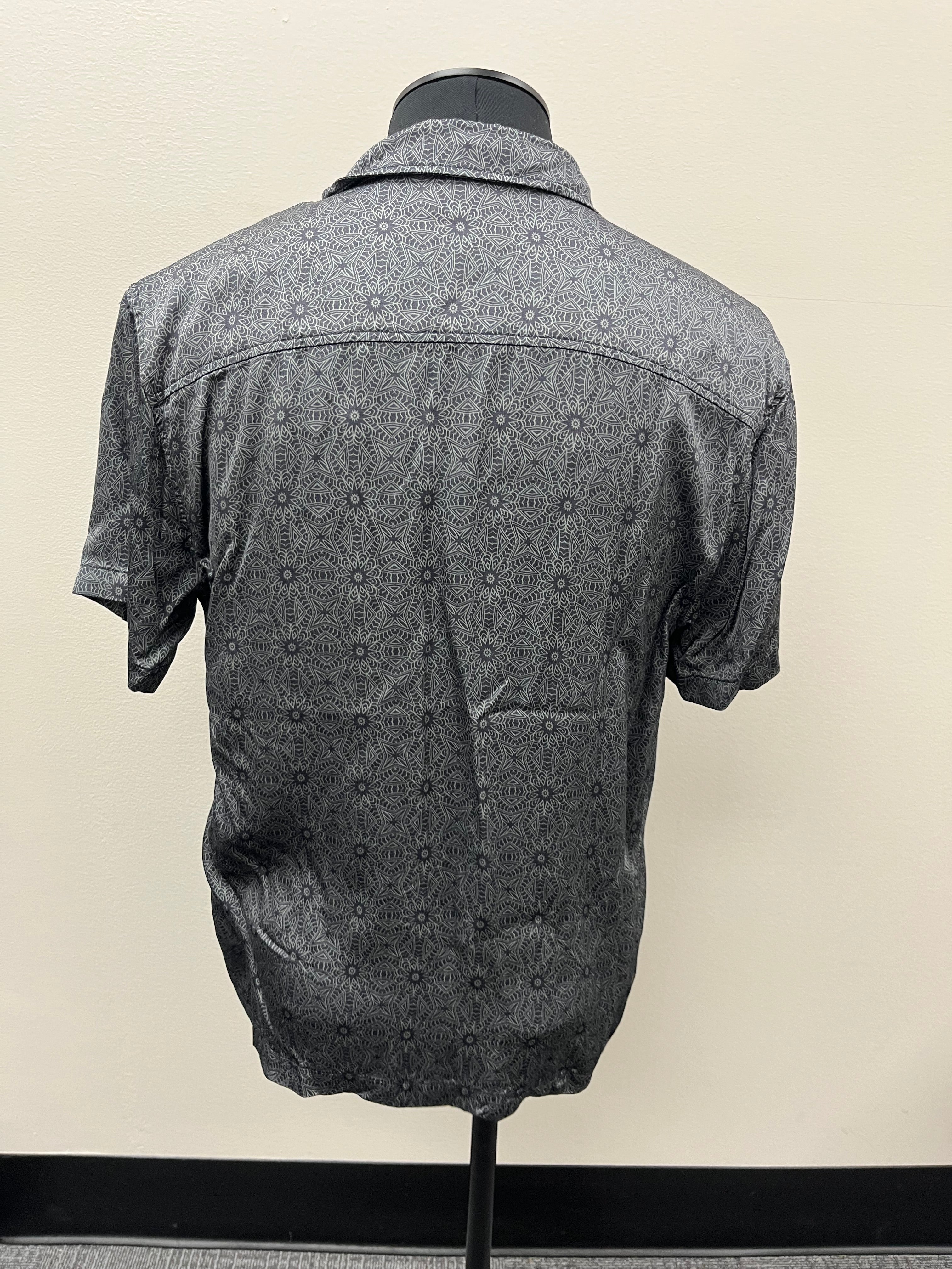 Used Men’s Grey Button up Shirt