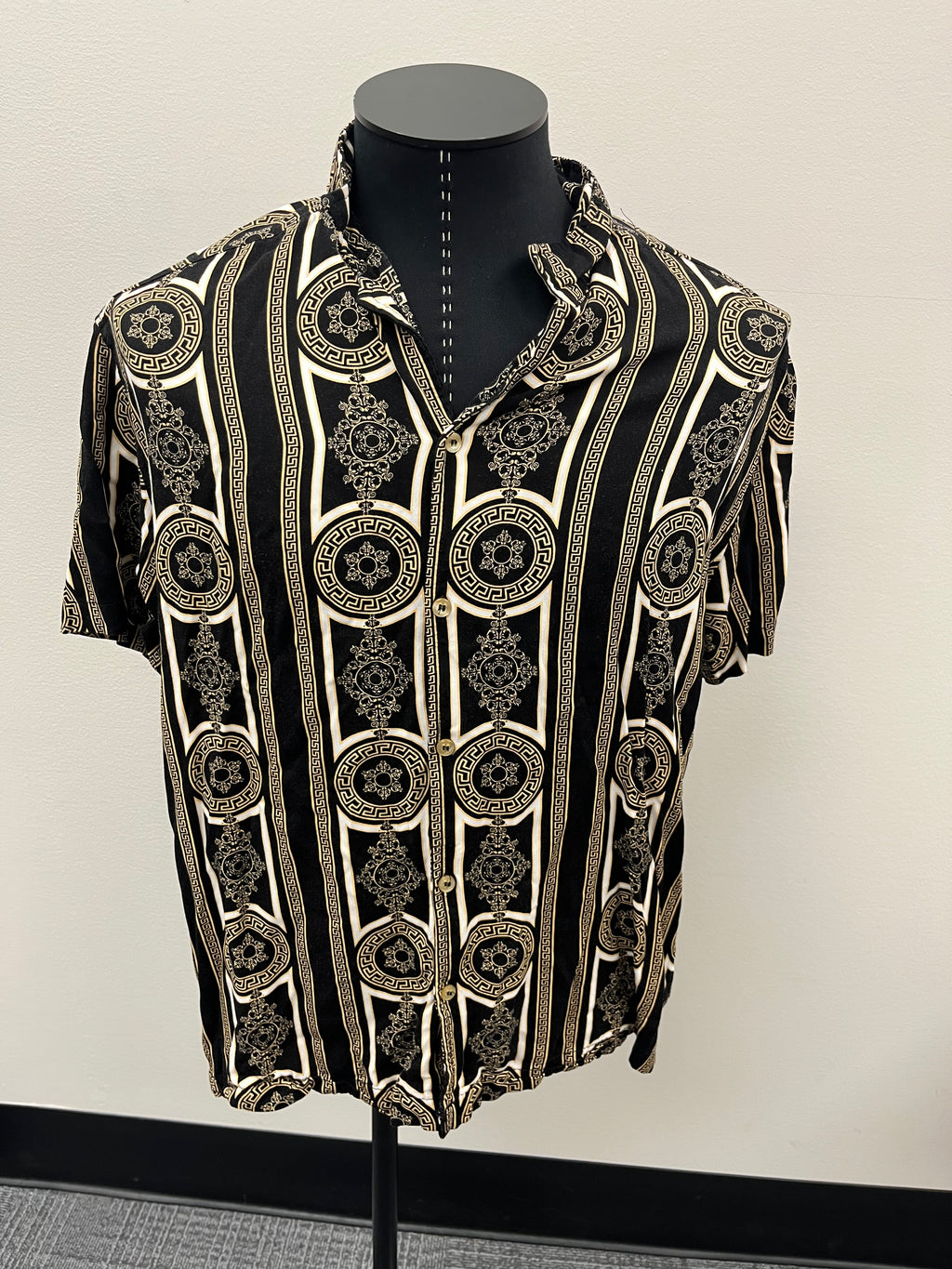 Used Men’s Black and Gold Button up Shirt