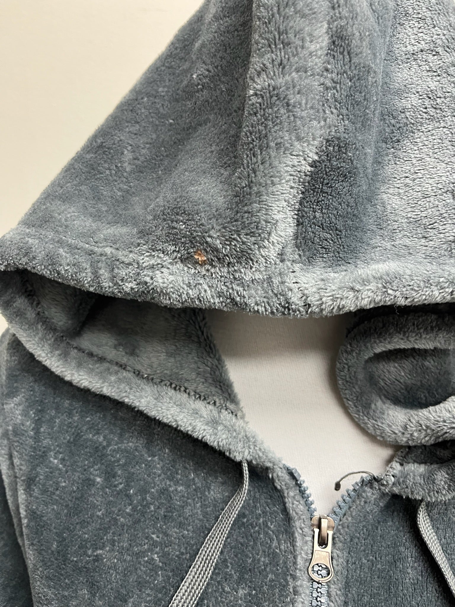 Used Women’s Fuzzy Zip Up Sweater