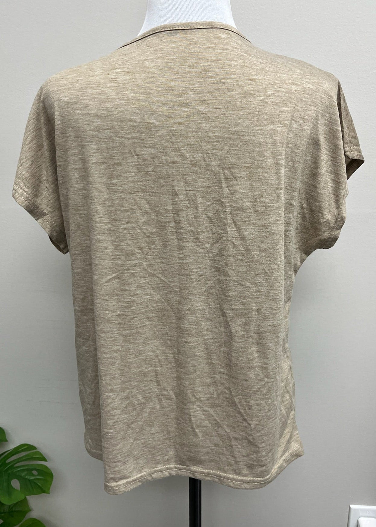 Used Women’s Beige Tan Shirt