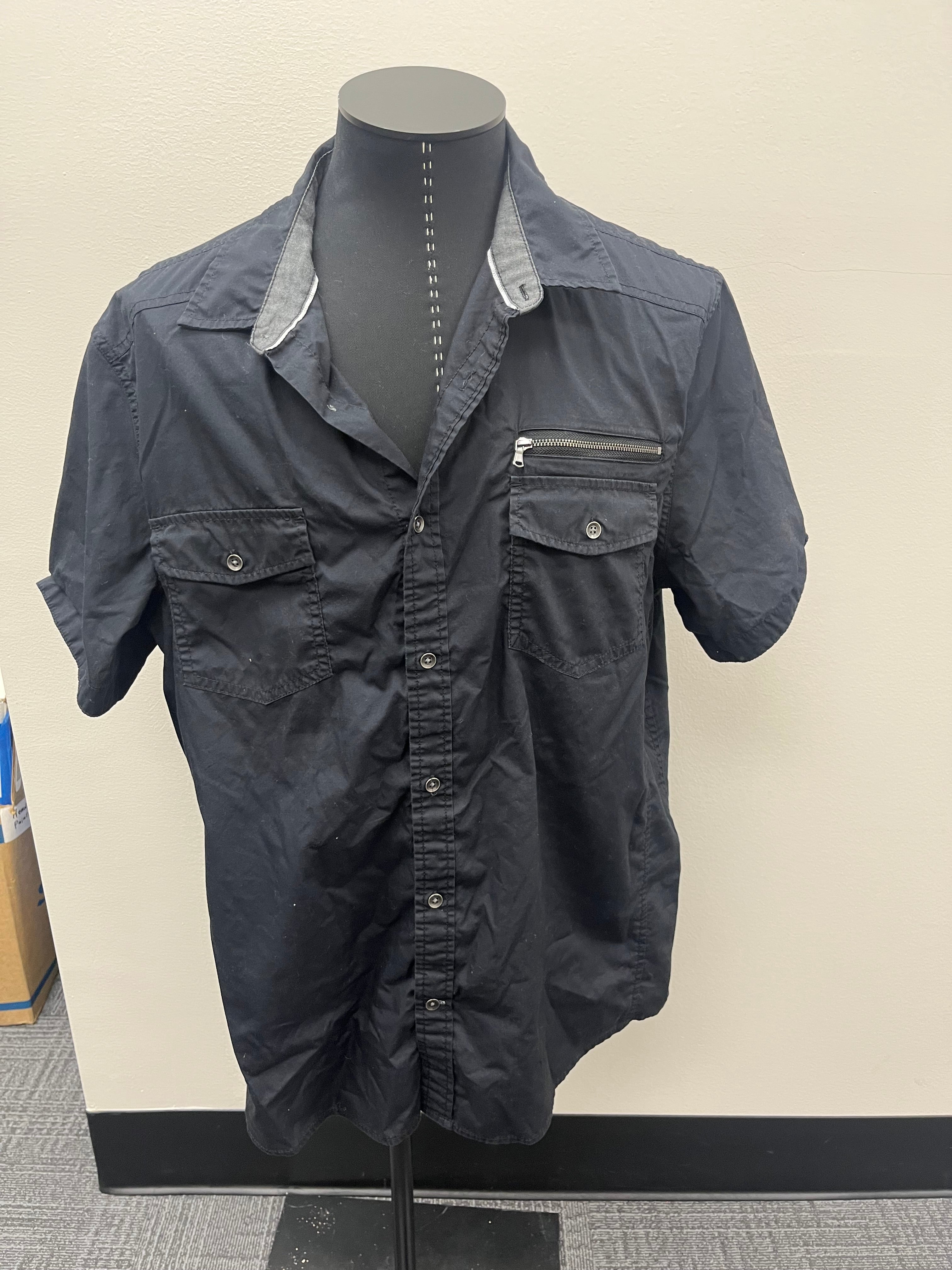 Used Men’s Black Button up Shirt