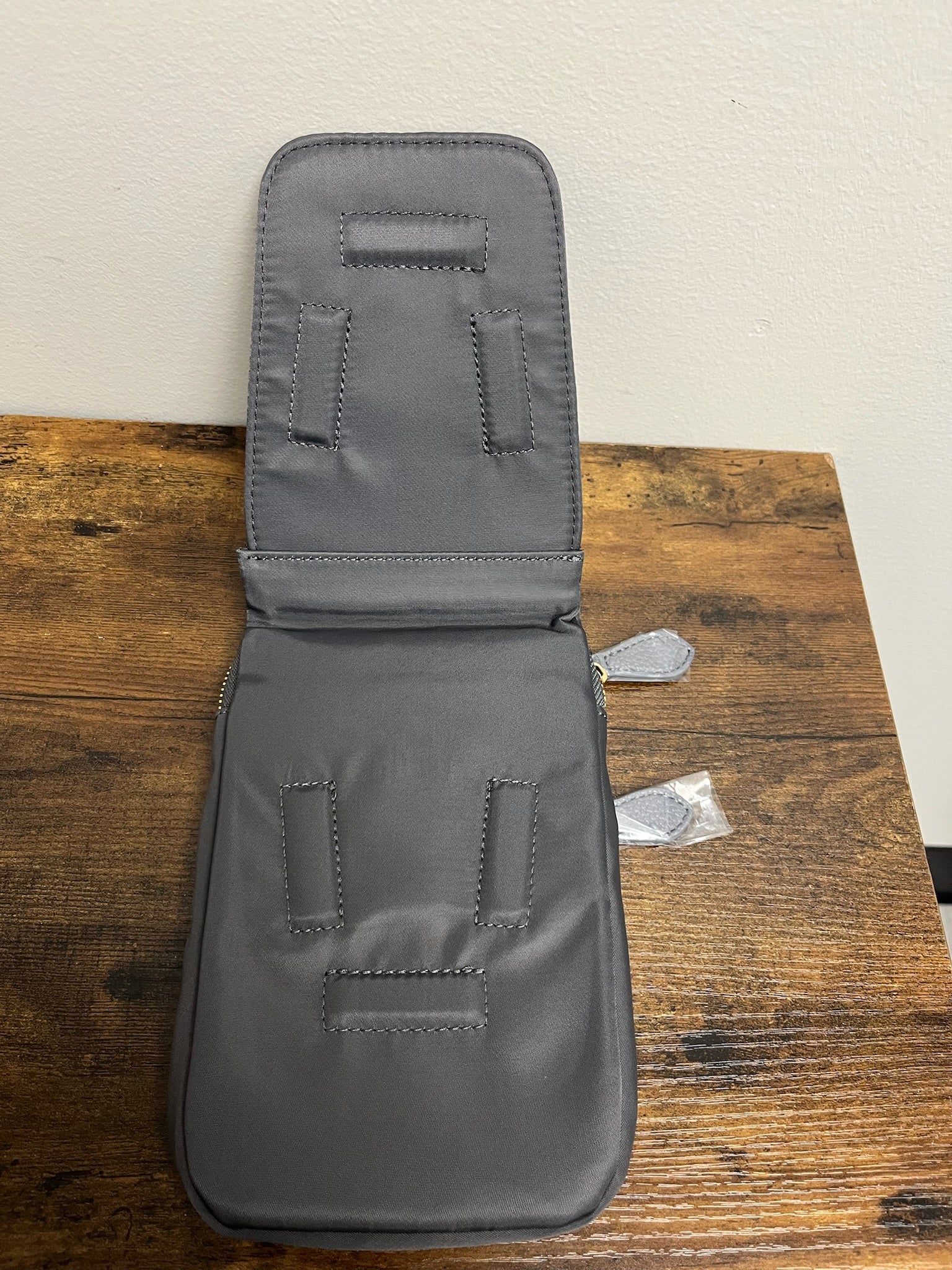 New Grey Snap On Magnetic Purse