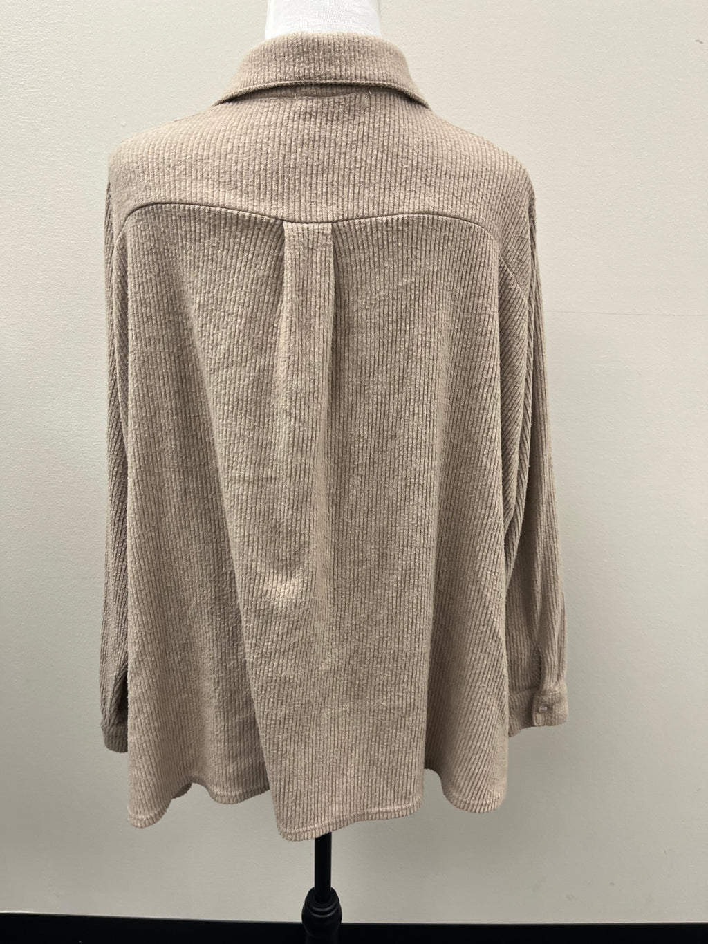 Used Women’s Beige Button Up Shirt