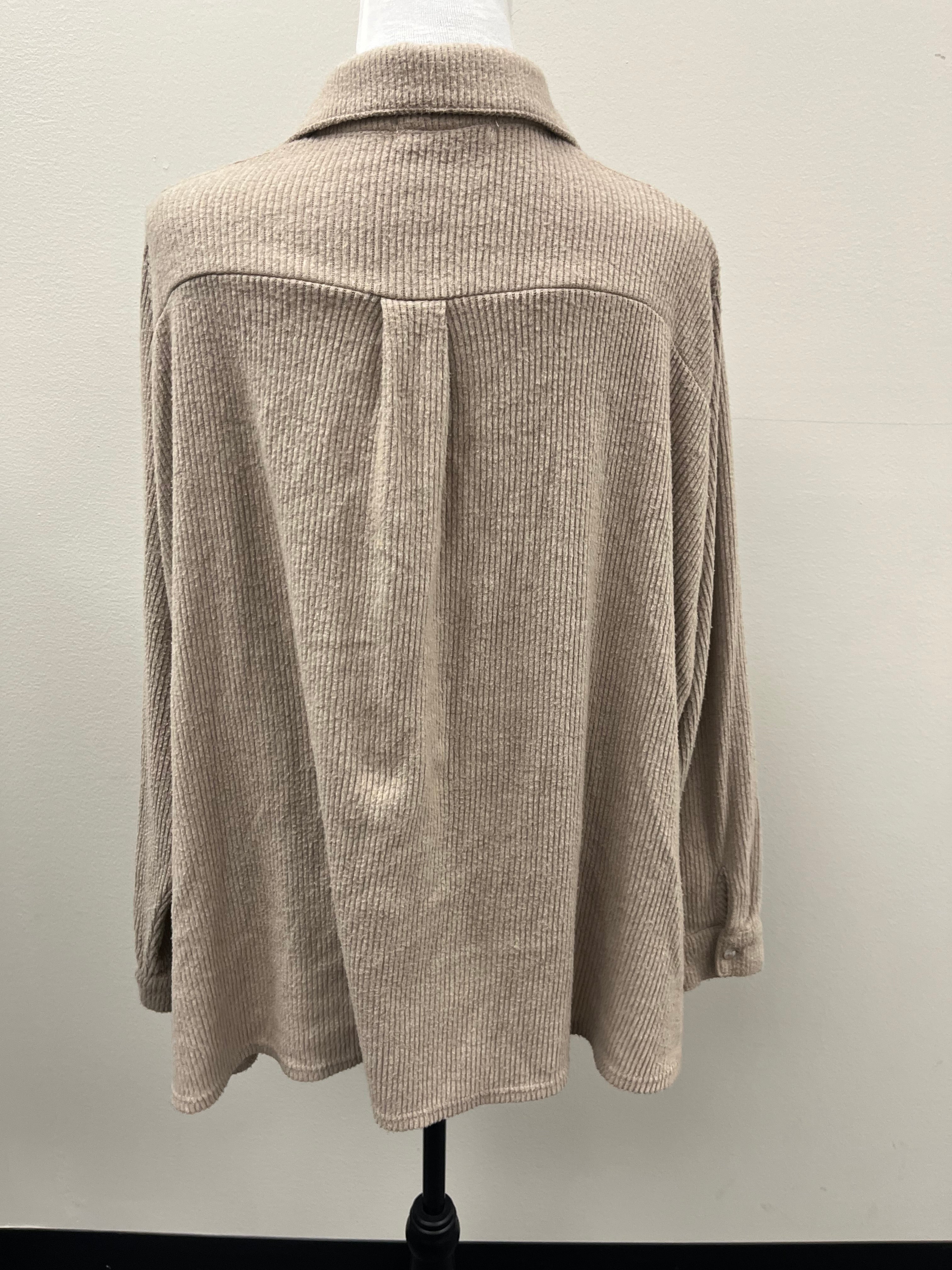 Used Women’s Beige Button Up Shirt
