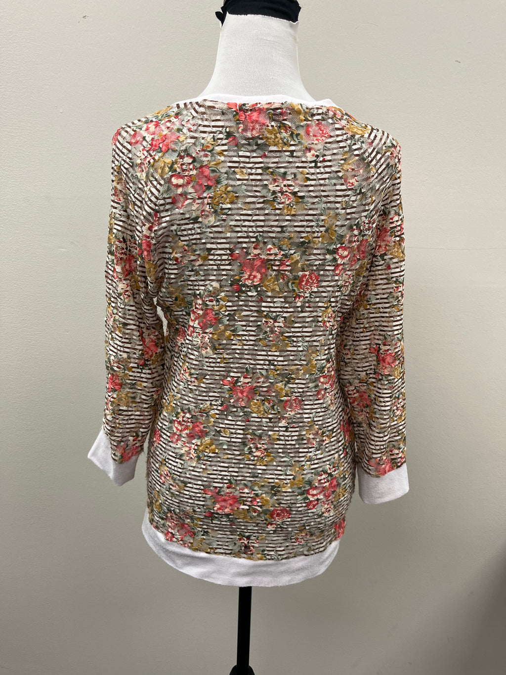 Used Women’s Floral Mesh Shirt
