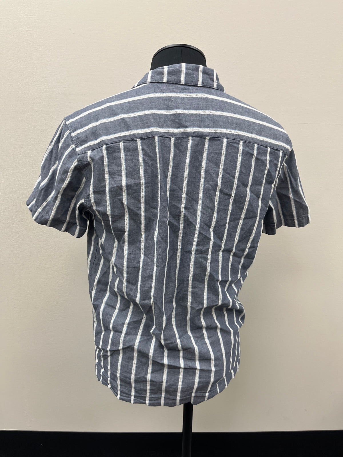 Used Men’s Striped Button up Shirt